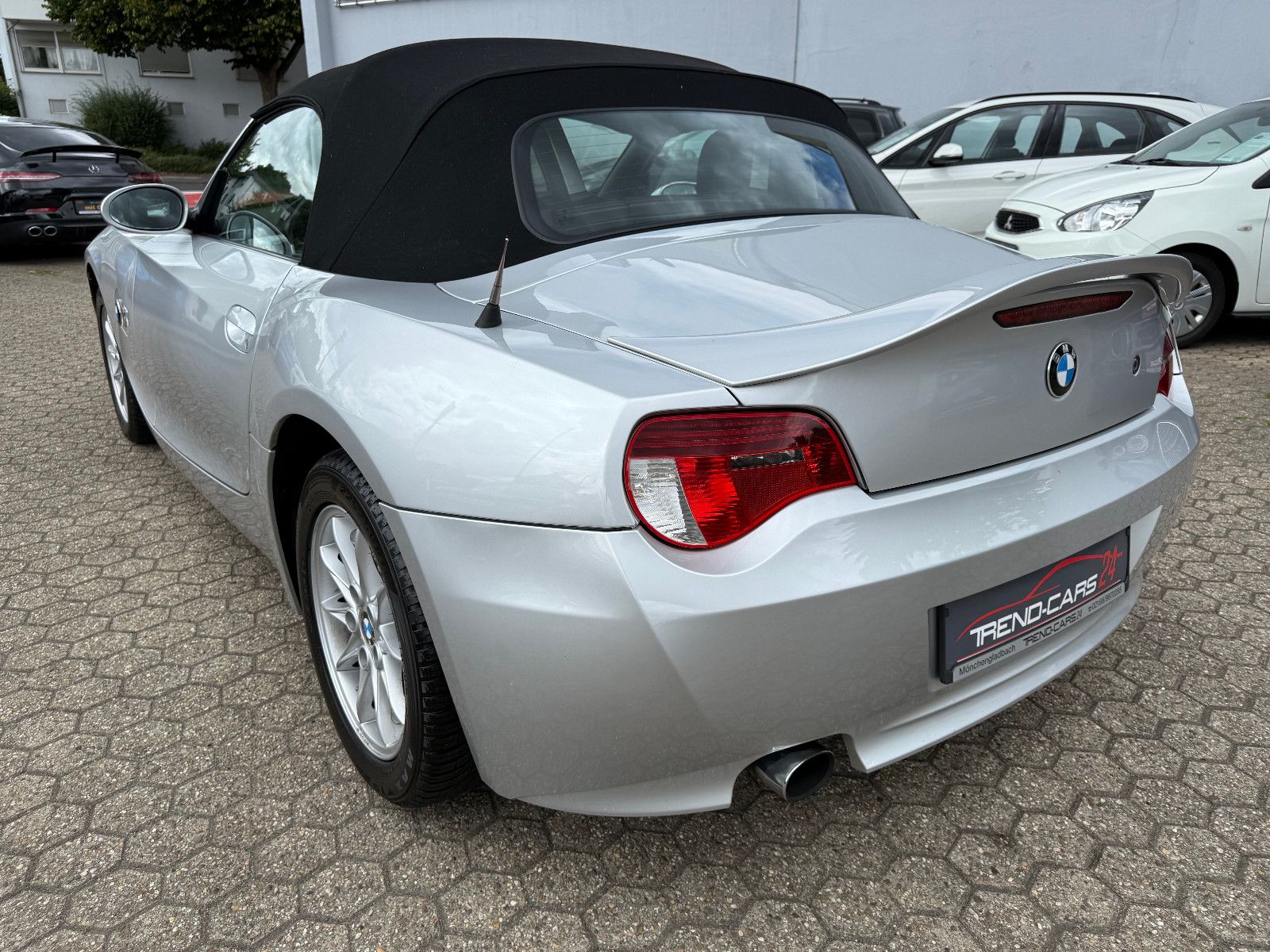 Fahrzeugabbildung BMW Z4 Baureihe Z4 Roadster 2.0i