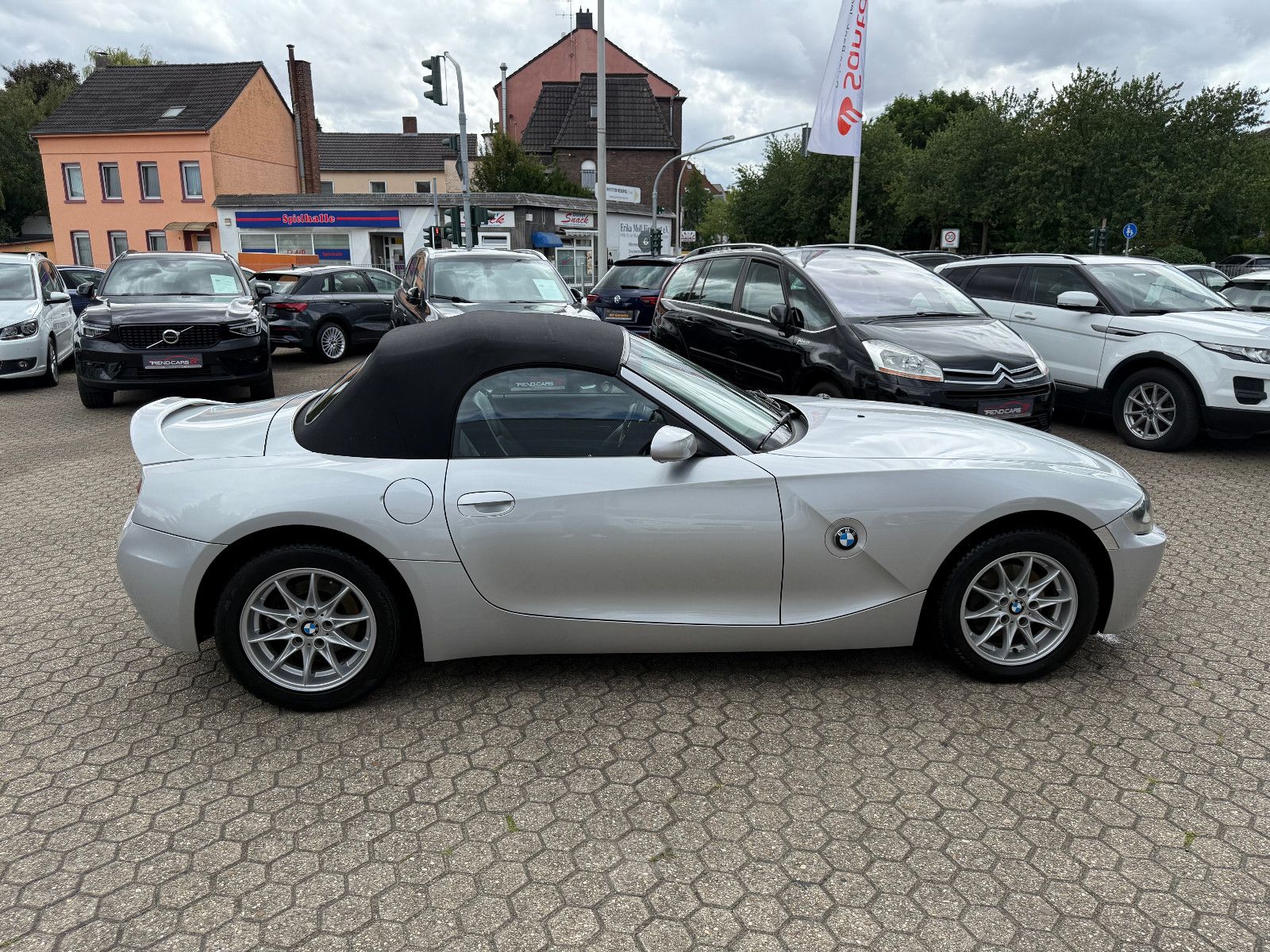 Fahrzeugabbildung BMW Z4 Baureihe Z4 Roadster 2.0i