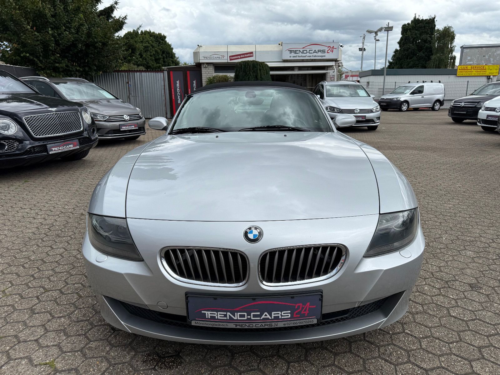 Fahrzeugabbildung BMW Z4 Baureihe Z4 Roadster 2.0i