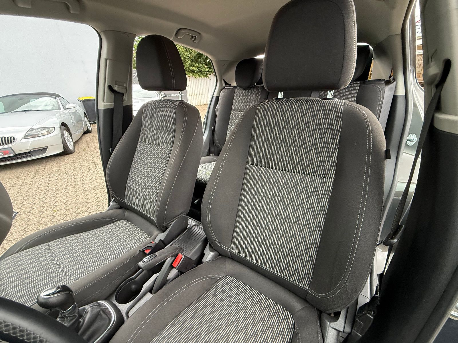 Fahrzeugabbildung Opel Mokka Edition ecoFlex