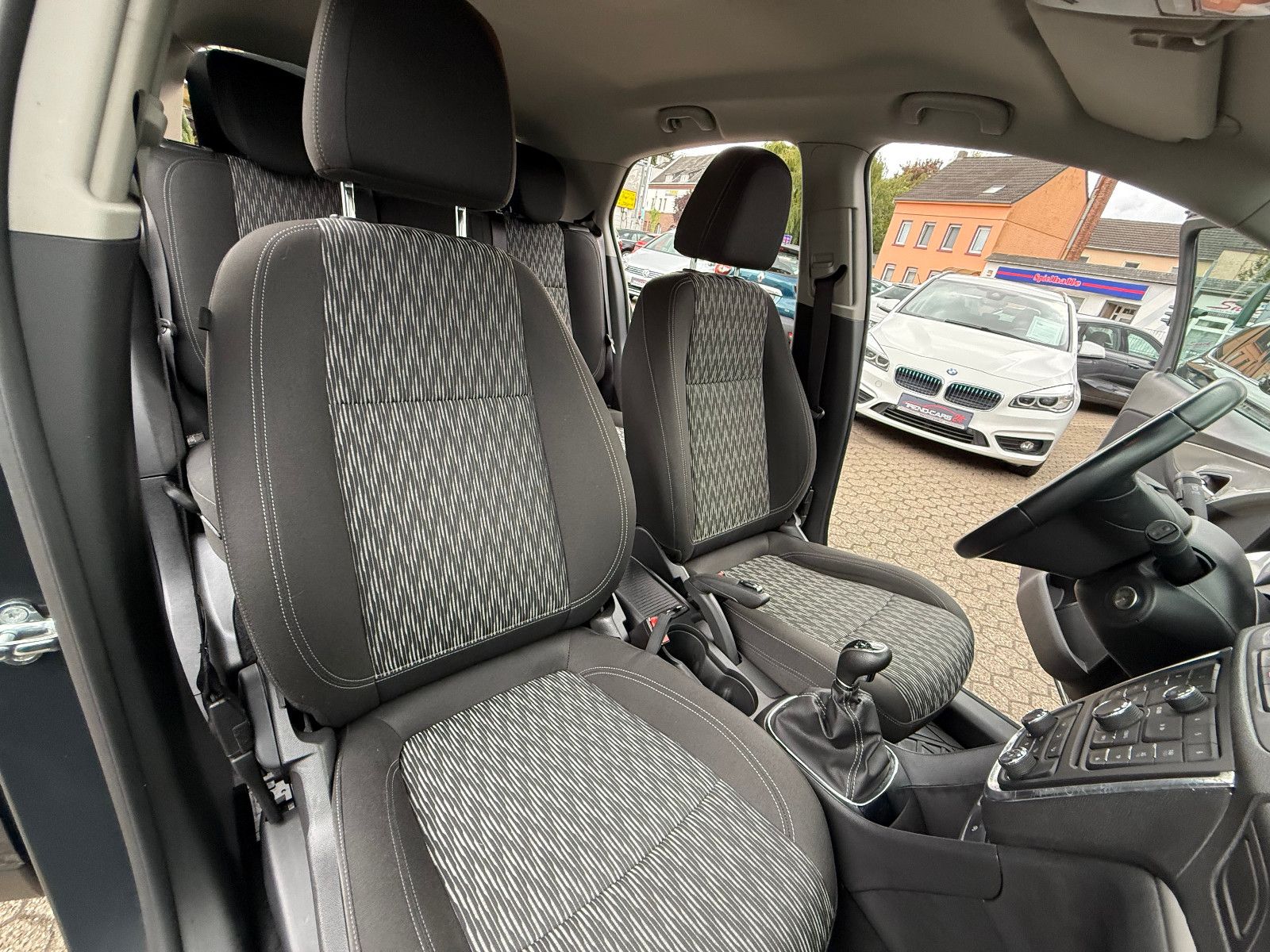 Fahrzeugabbildung Opel Mokka Edition ecoFlex