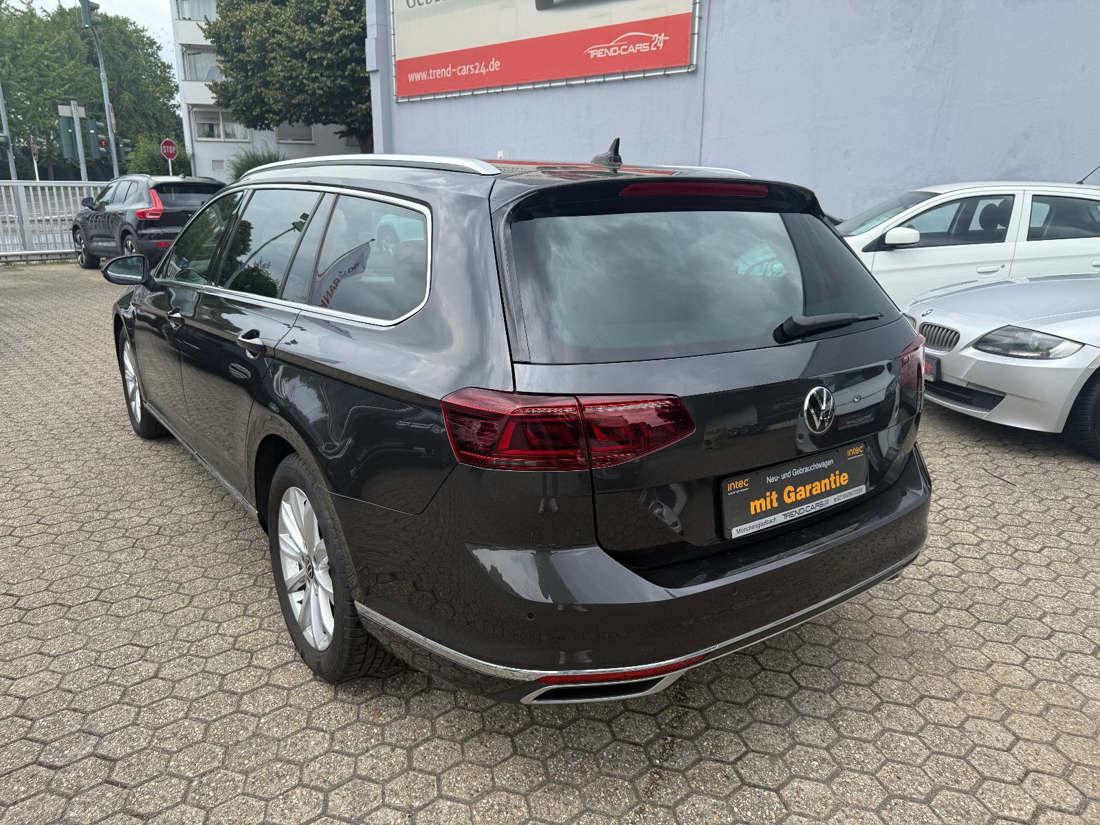 Fahrzeugabbildung Volkswagen Passat Variant Elegance **ACC** Automatik