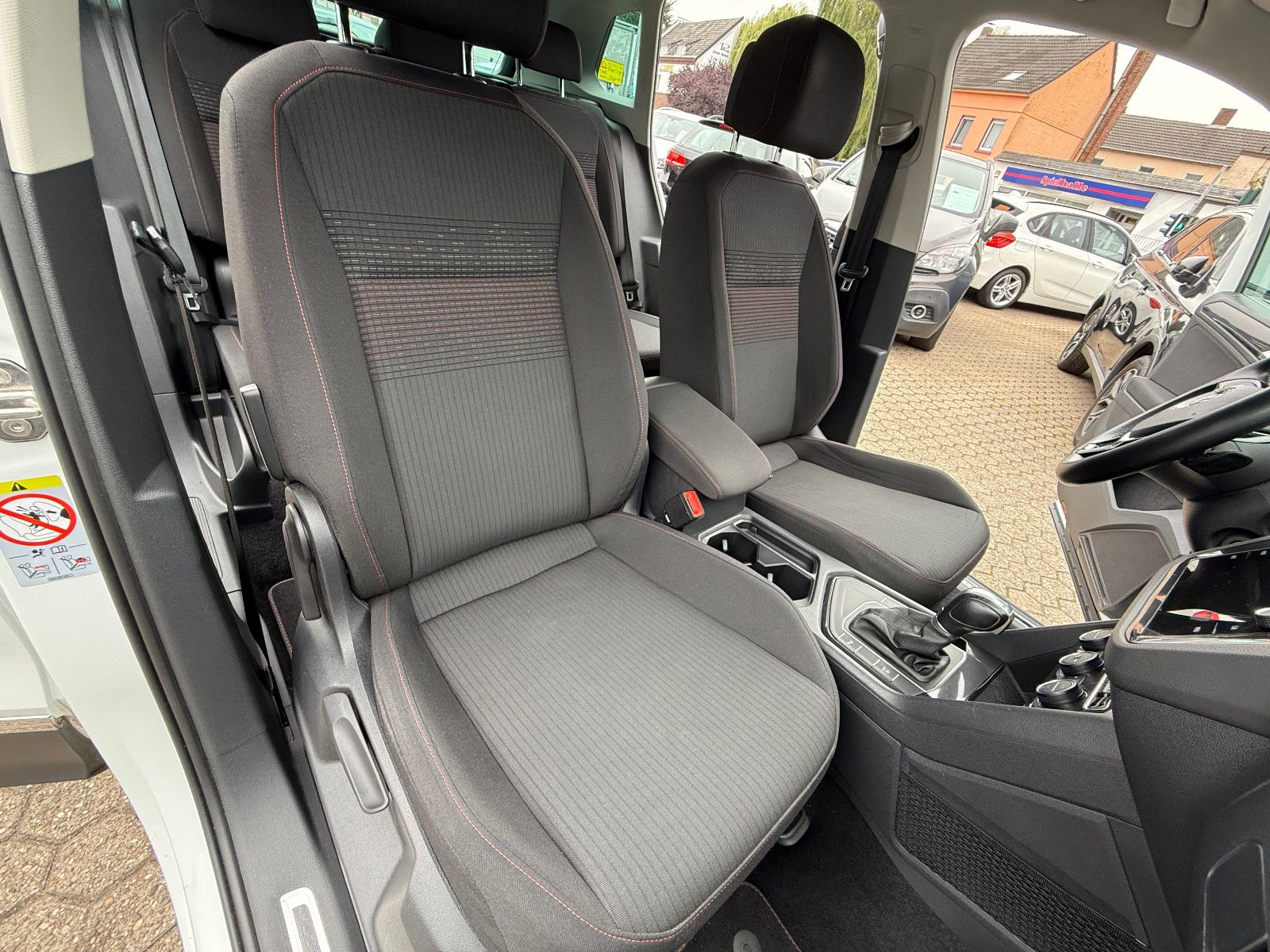 Fahrzeugabbildung Volkswagen Tiguan Sound BMT/Start-Stopp DSG Automatik