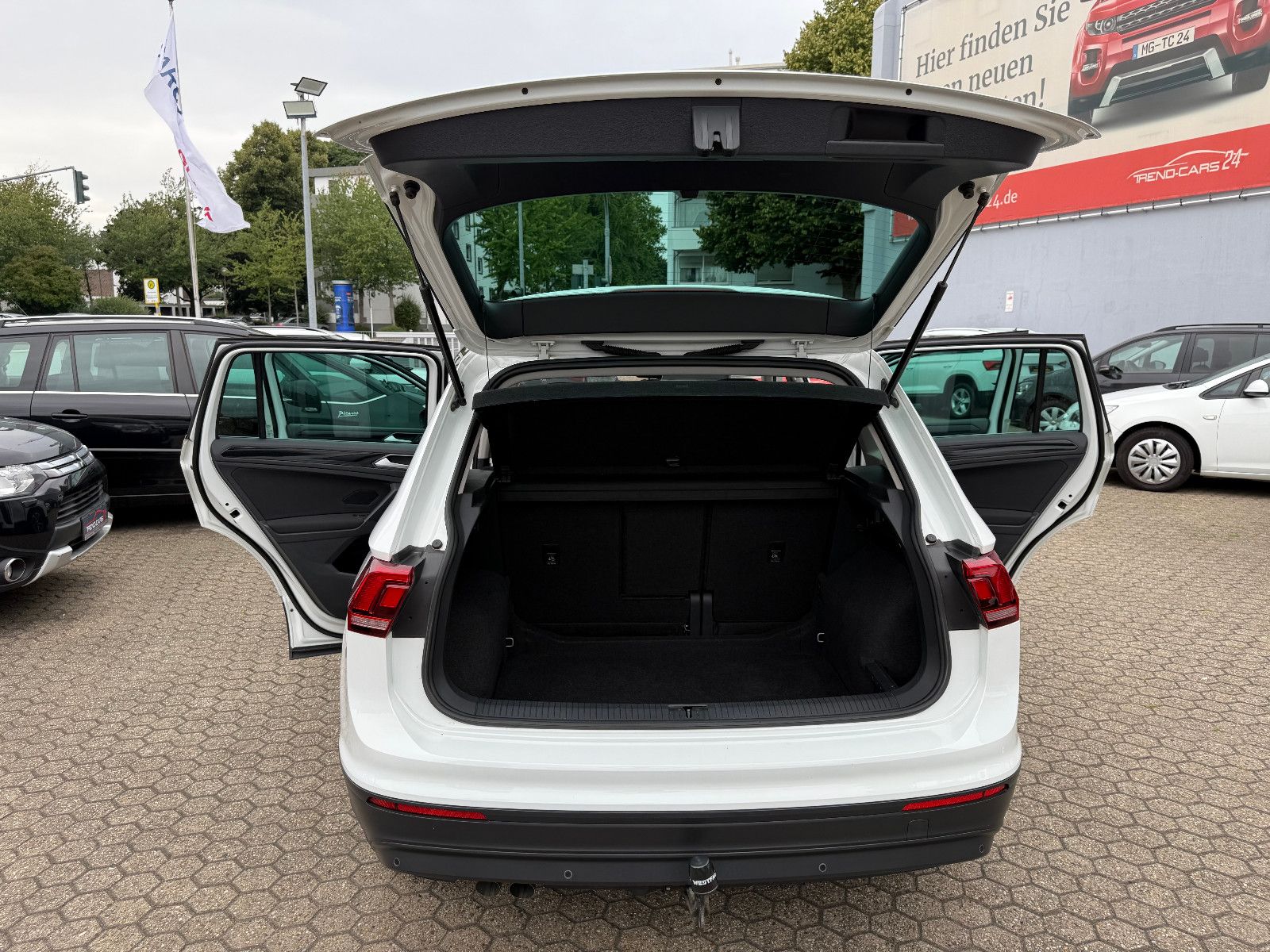 Fahrzeugabbildung Volkswagen Tiguan Sound BMT/Start-Stopp DSG Automatik