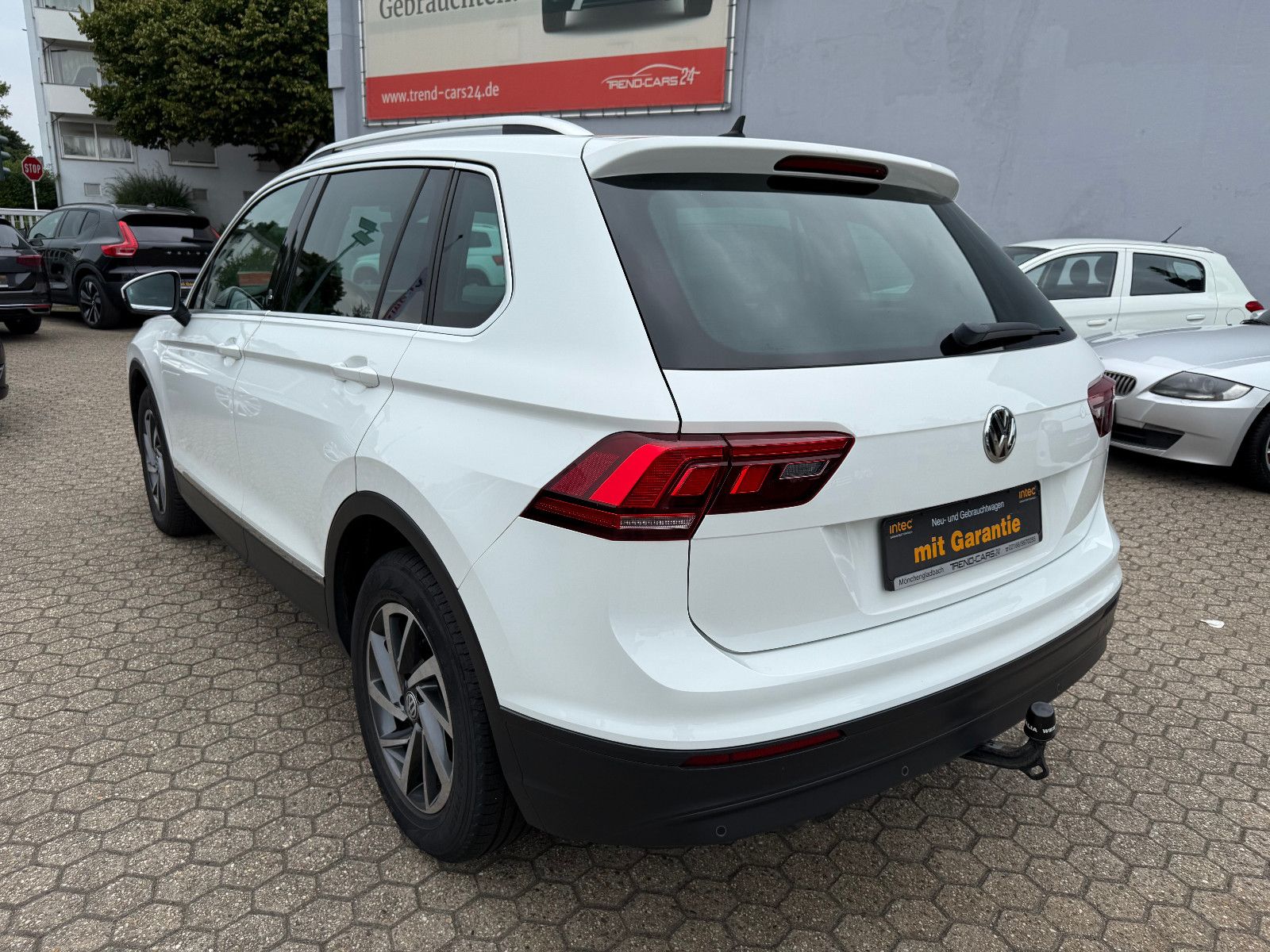 Fahrzeugabbildung Volkswagen Tiguan Sound BMT/Start-Stopp DSG Automatik