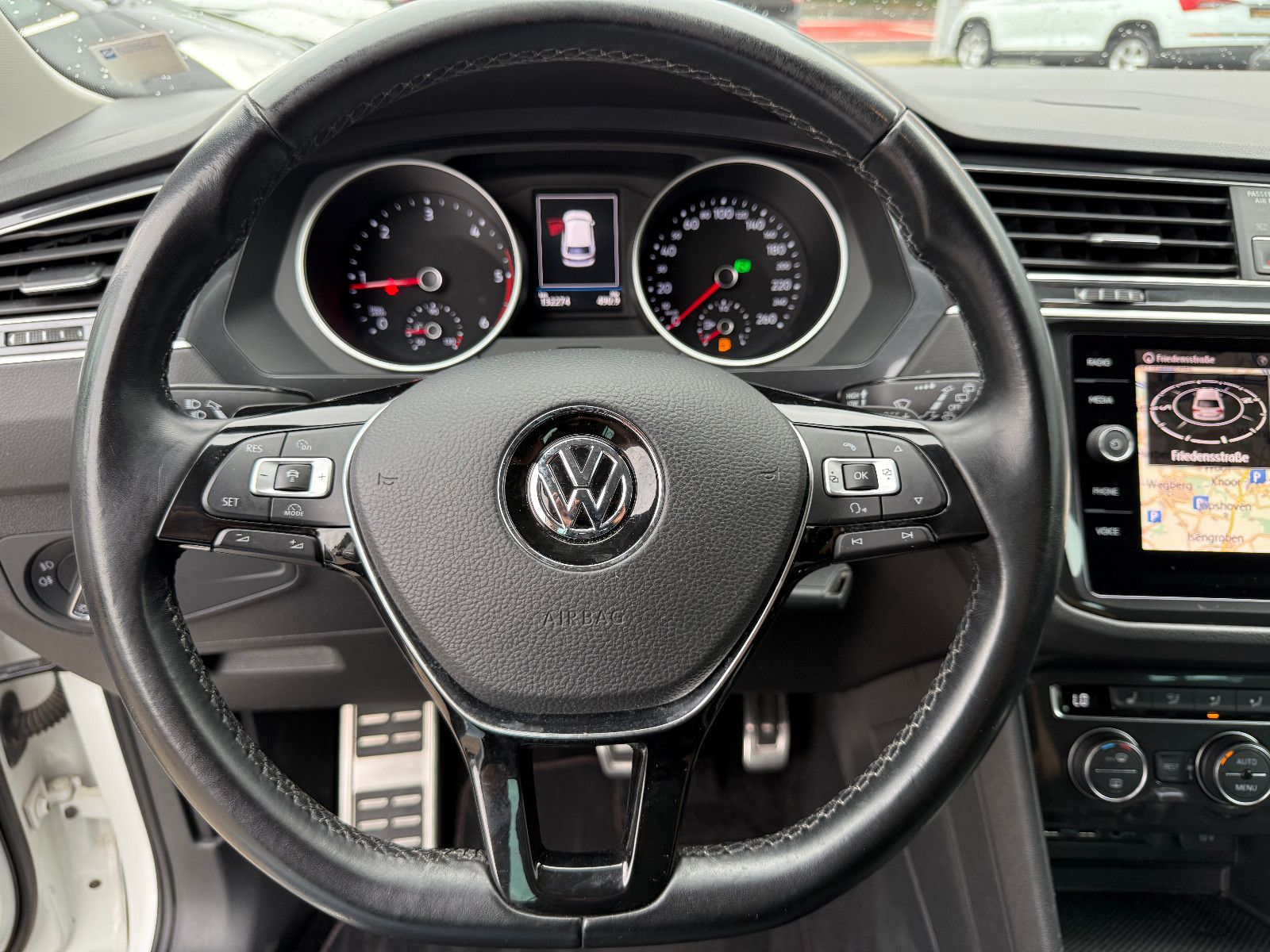Fahrzeugabbildung Volkswagen Tiguan Sound BMT/Start-Stopp DSG Automatik