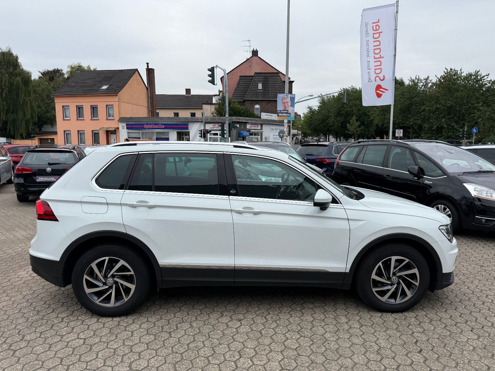 Fahrzeugabbildung Volkswagen Tiguan Sound BMT/Start-Stopp DSG Automatik