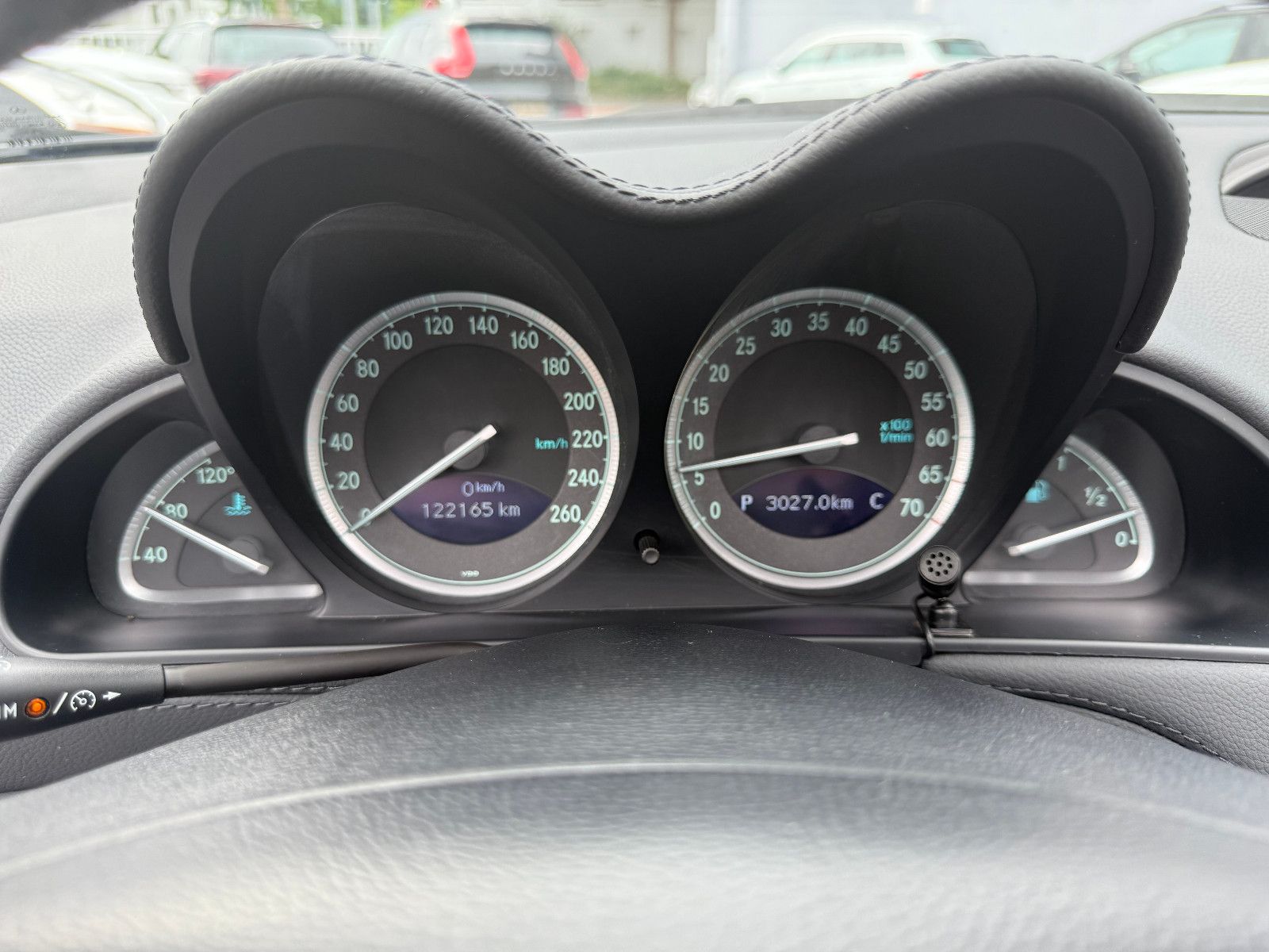 Fahrzeugabbildung Mercedes-Benz SL 350 SPORTPAKET *LEDER* DE FAHRZEUG