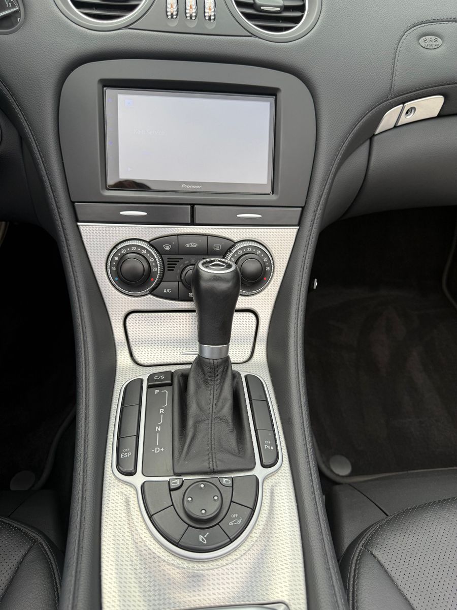Fahrzeugabbildung Mercedes-Benz SL 350 SPORTPAKET *LEDER* DE FAHRZEUG