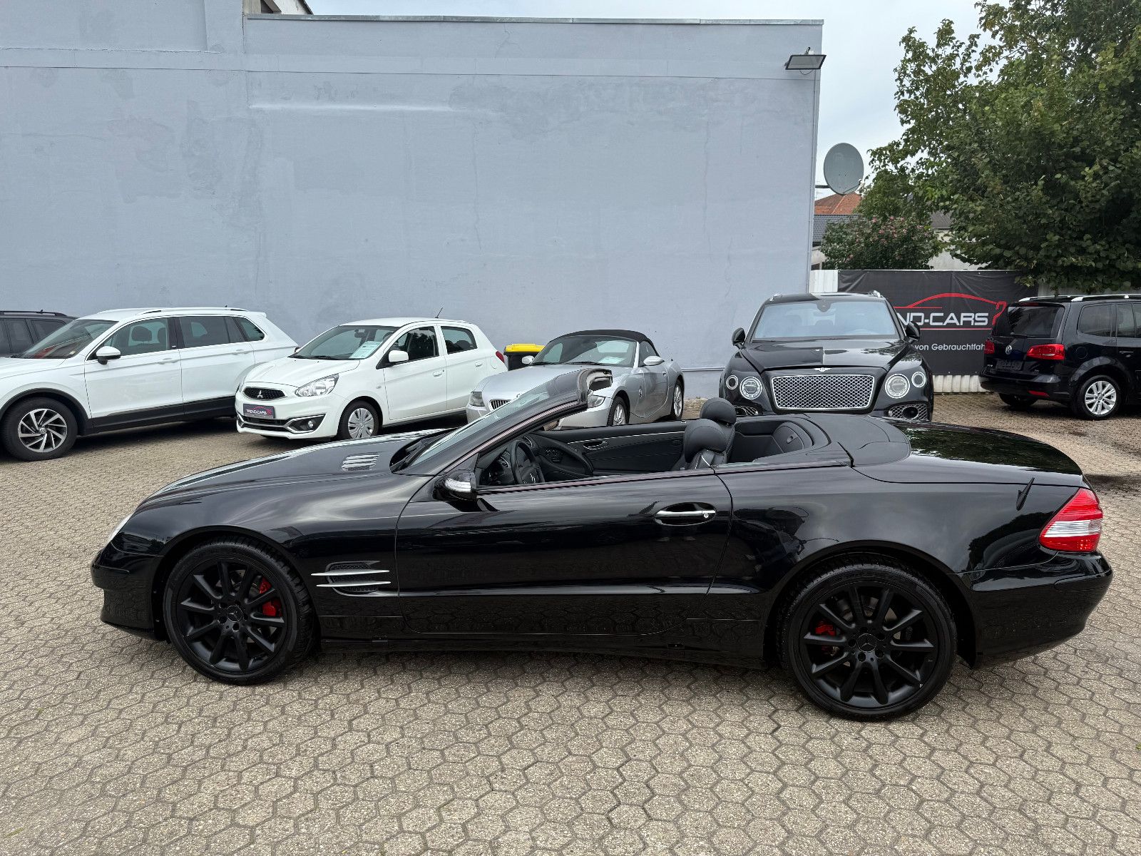Fahrzeugabbildung Mercedes-Benz SL 350 SPORTPAKET *LEDER* DE FAHRZEUG