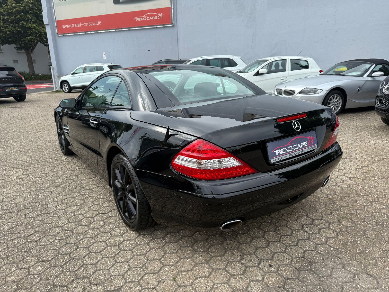 Fahrzeugabbildung Mercedes-Benz SL 350 SPORTPAKET *LEDER* DE FAHRZEUG