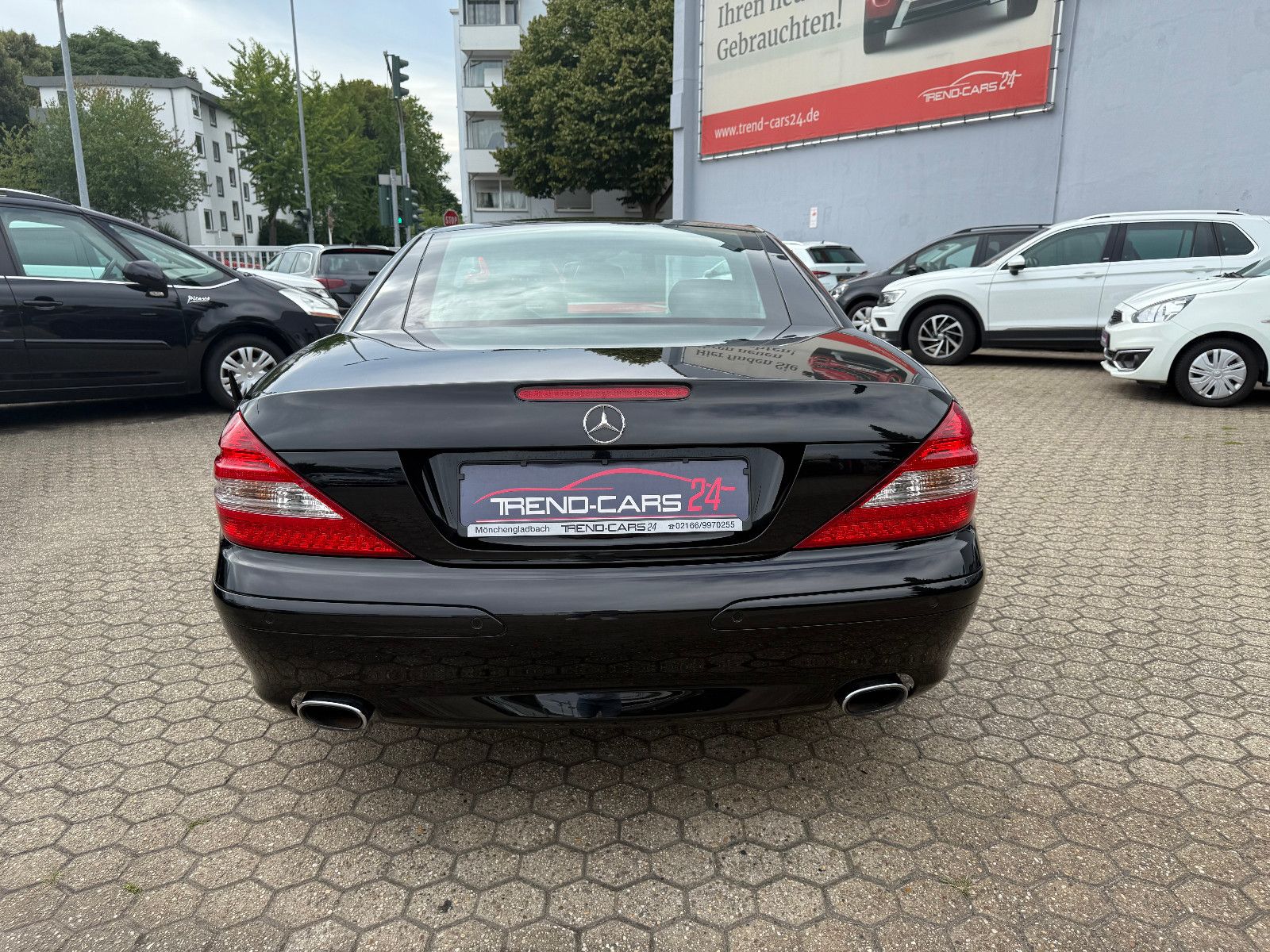 Fahrzeugabbildung Mercedes-Benz SL 350 SPORTPAKET *LEDER* DE FAHRZEUG