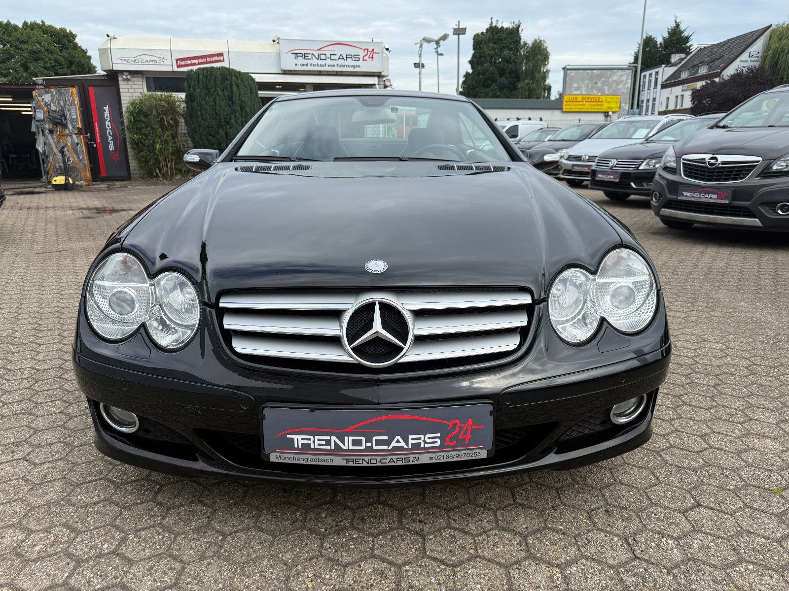 Fahrzeugabbildung Mercedes-Benz SL 350 SPORTPAKET *LEDER* DE FAHRZEUG