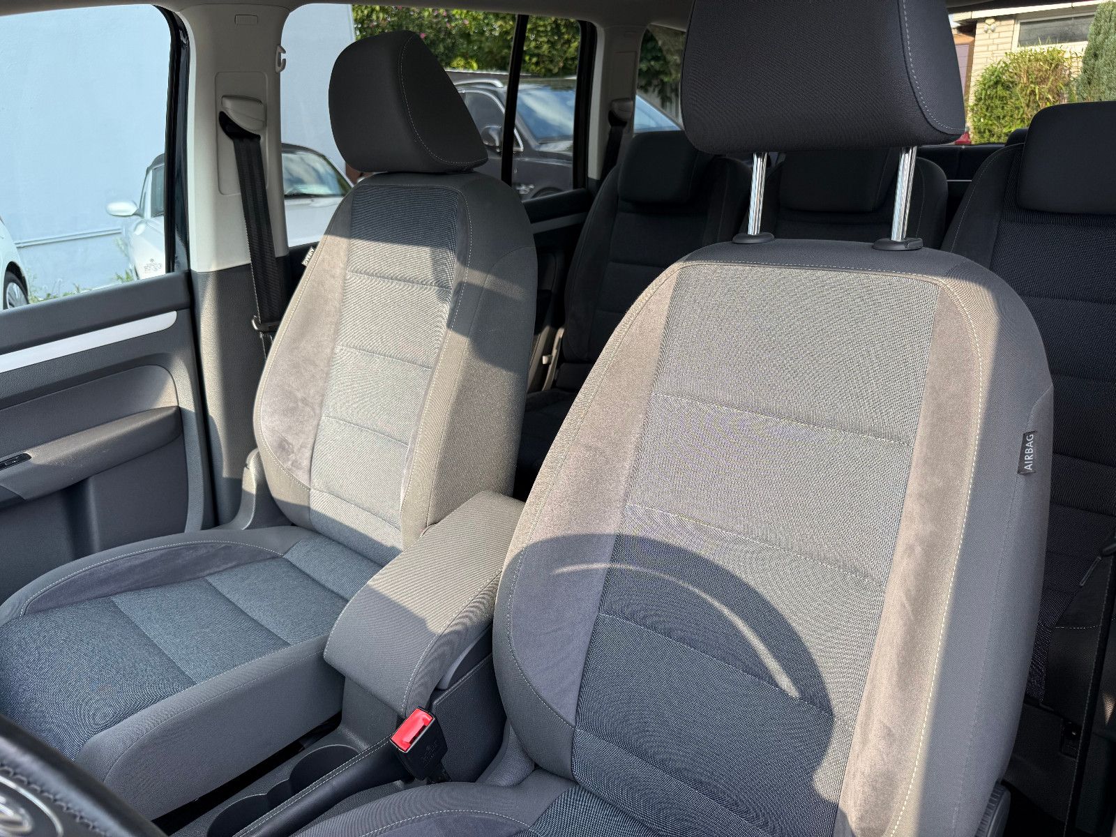 Fahrzeugabbildung Volkswagen Touran Style BMT*Tempomat*Navi*7 Sitzer*