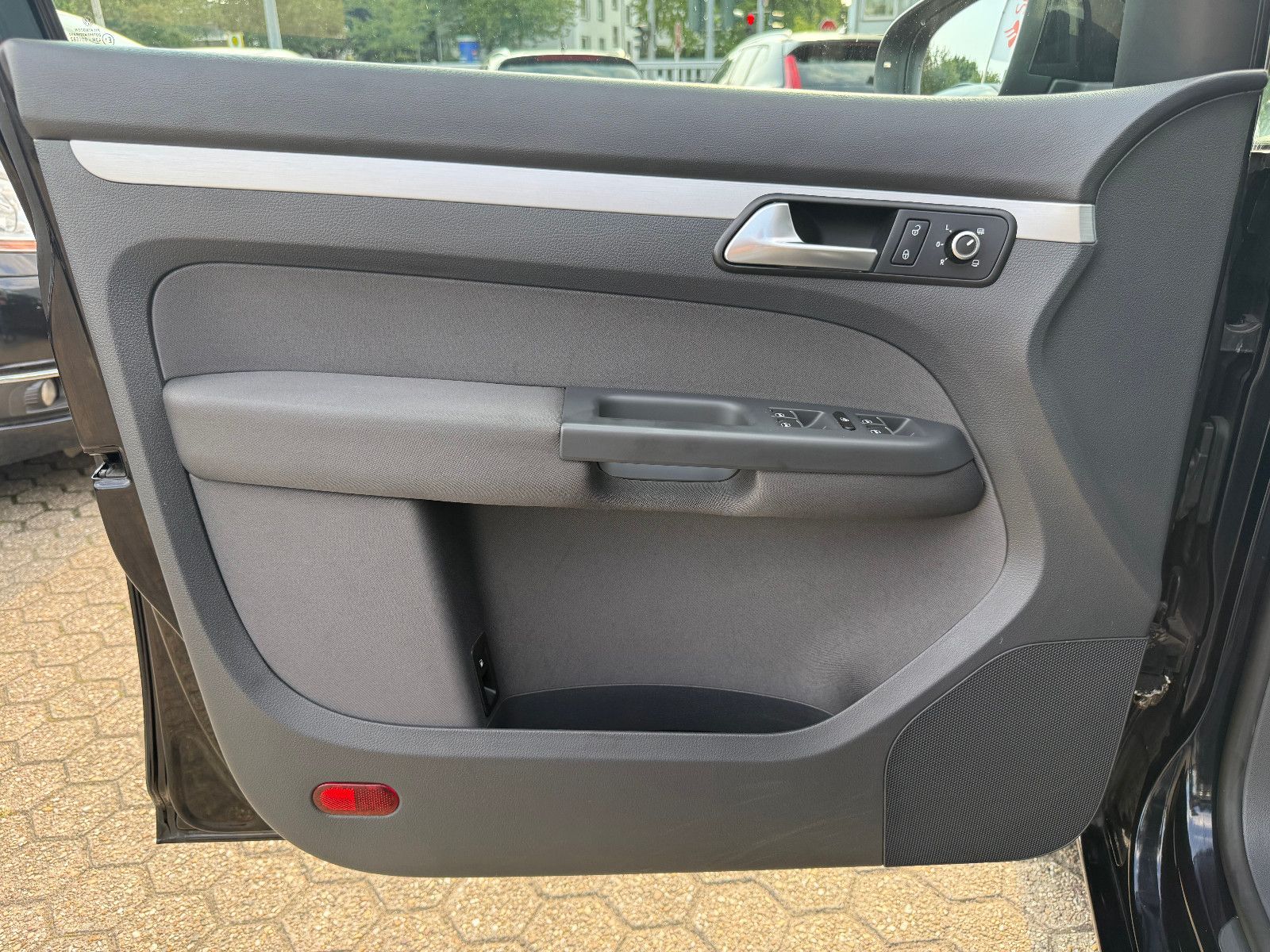 Fahrzeugabbildung Volkswagen Touran Style BMT*Tempomat*Navi*7 Sitzer*
