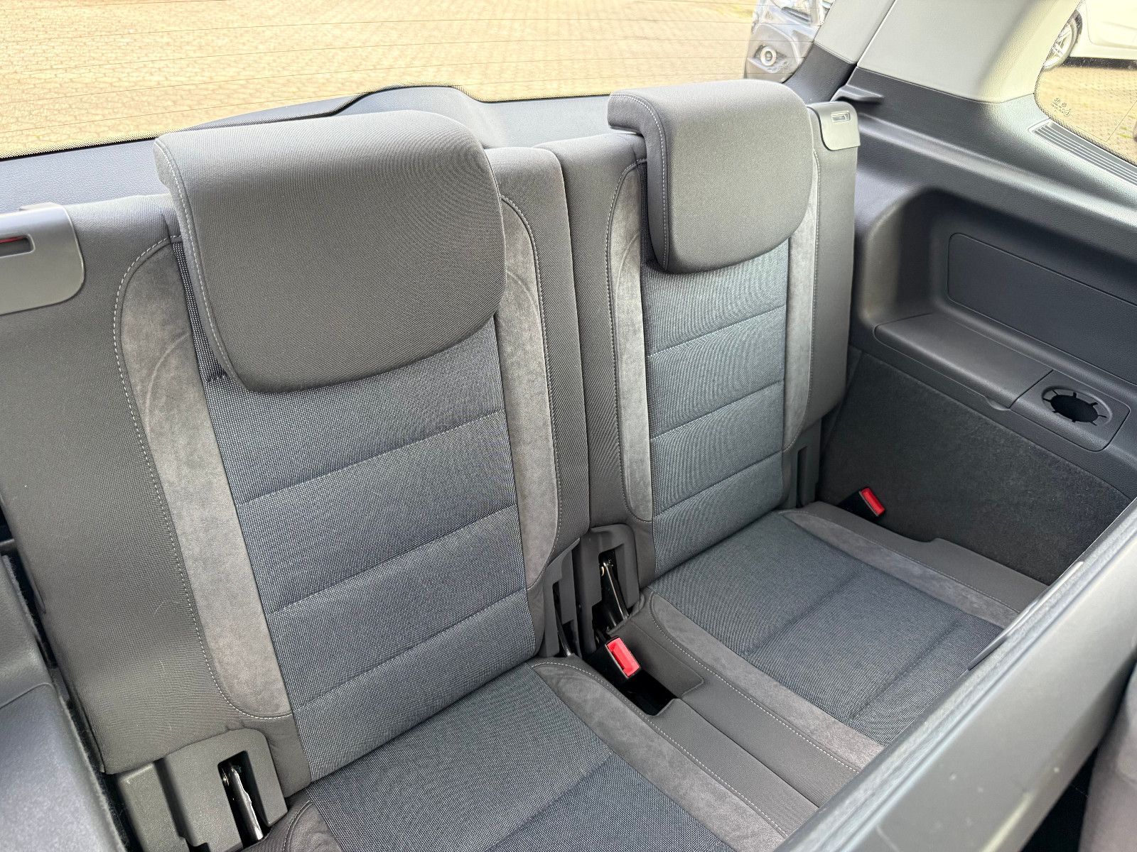 Fahrzeugabbildung Volkswagen Touran Style BMT*Tempomat*Navi*7 Sitzer*