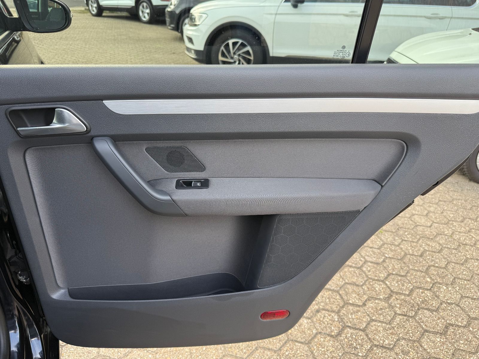 Fahrzeugabbildung Volkswagen Touran Style BMT*Tempomat*Navi*7 Sitzer*