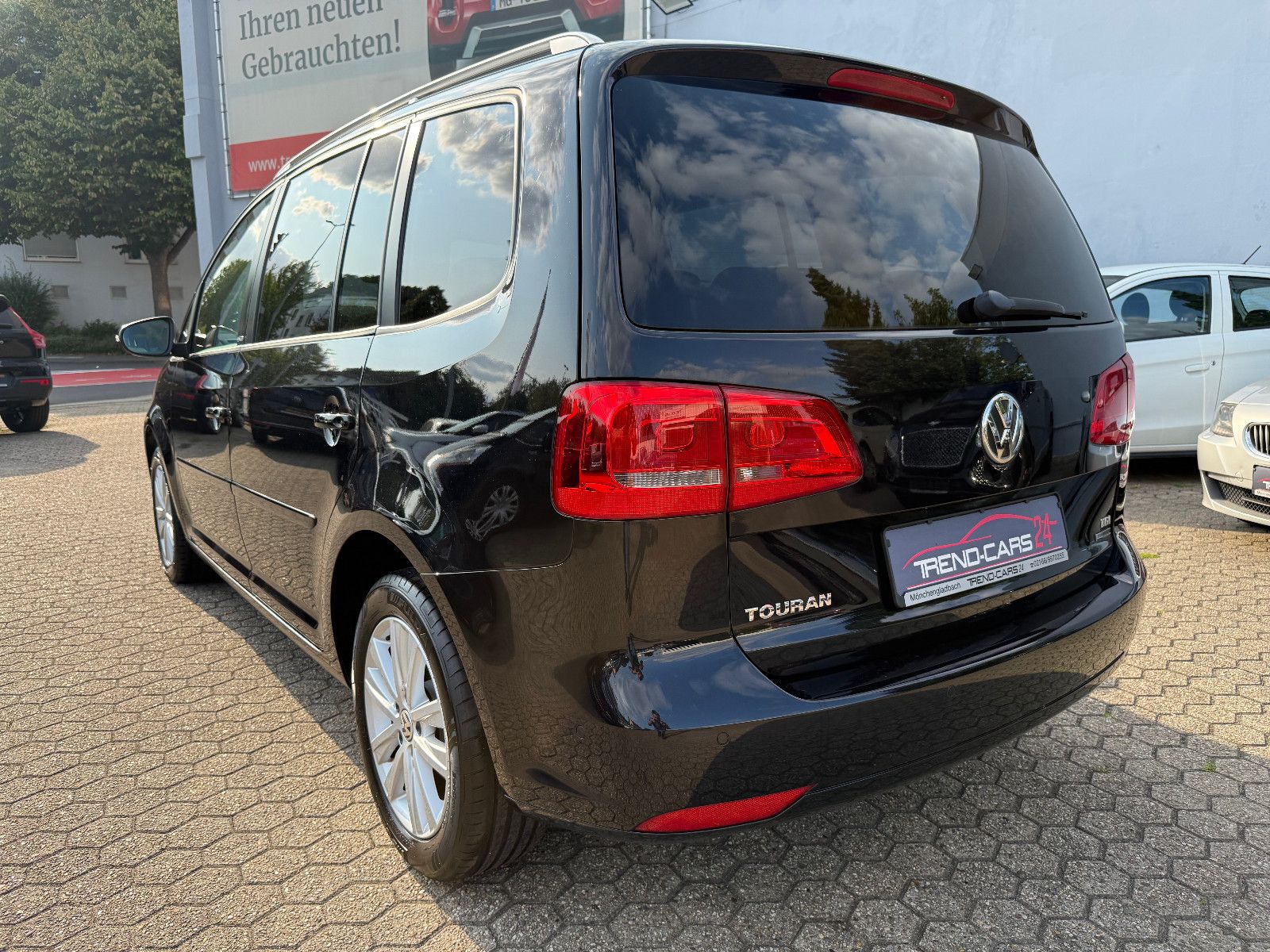 Fahrzeugabbildung Volkswagen Touran Style BMT*Tempomat*Navi*7 Sitzer*
