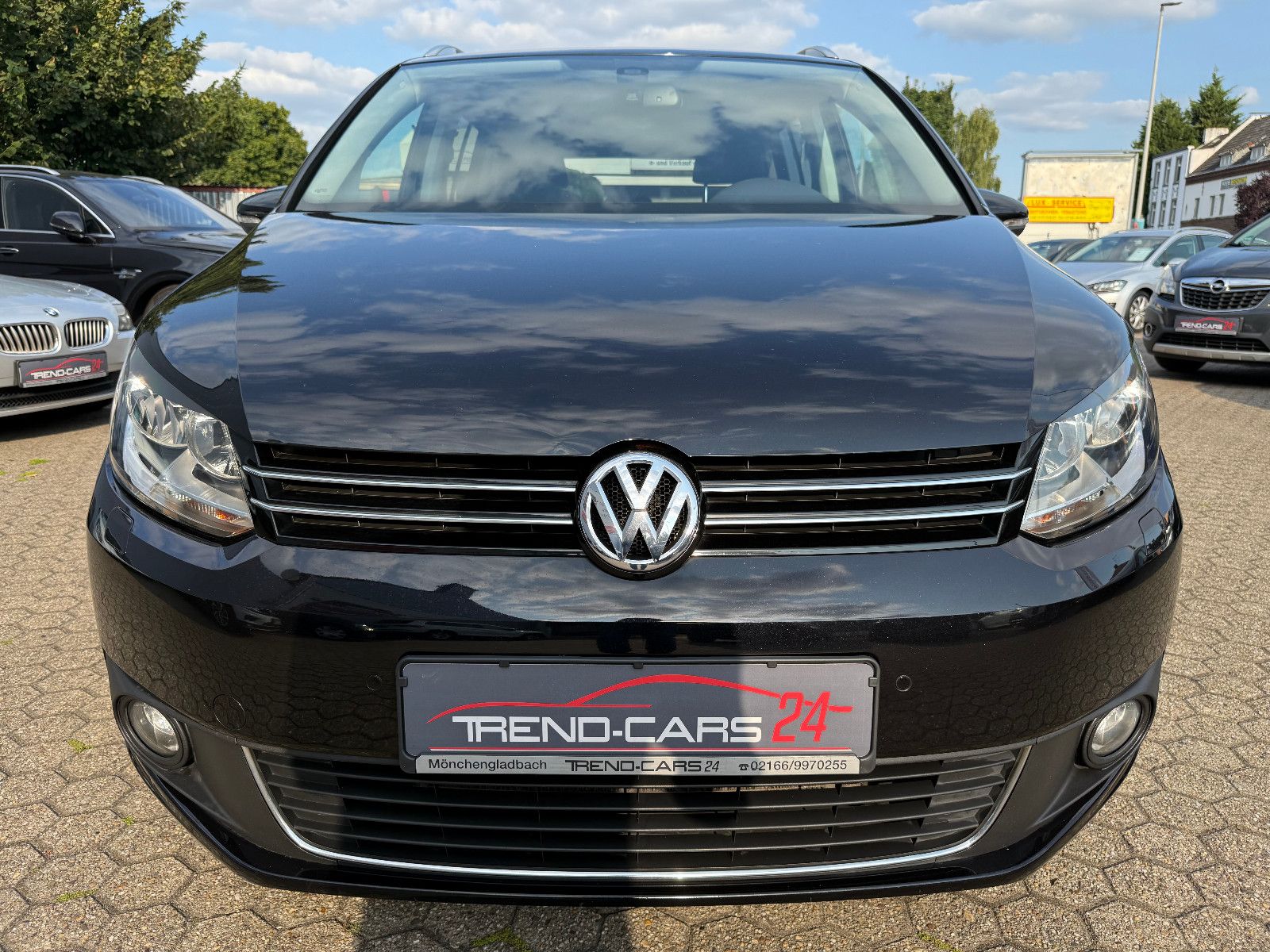 Fahrzeugabbildung Volkswagen Touran Style BMT*Tempomat*Navi*7 Sitzer*