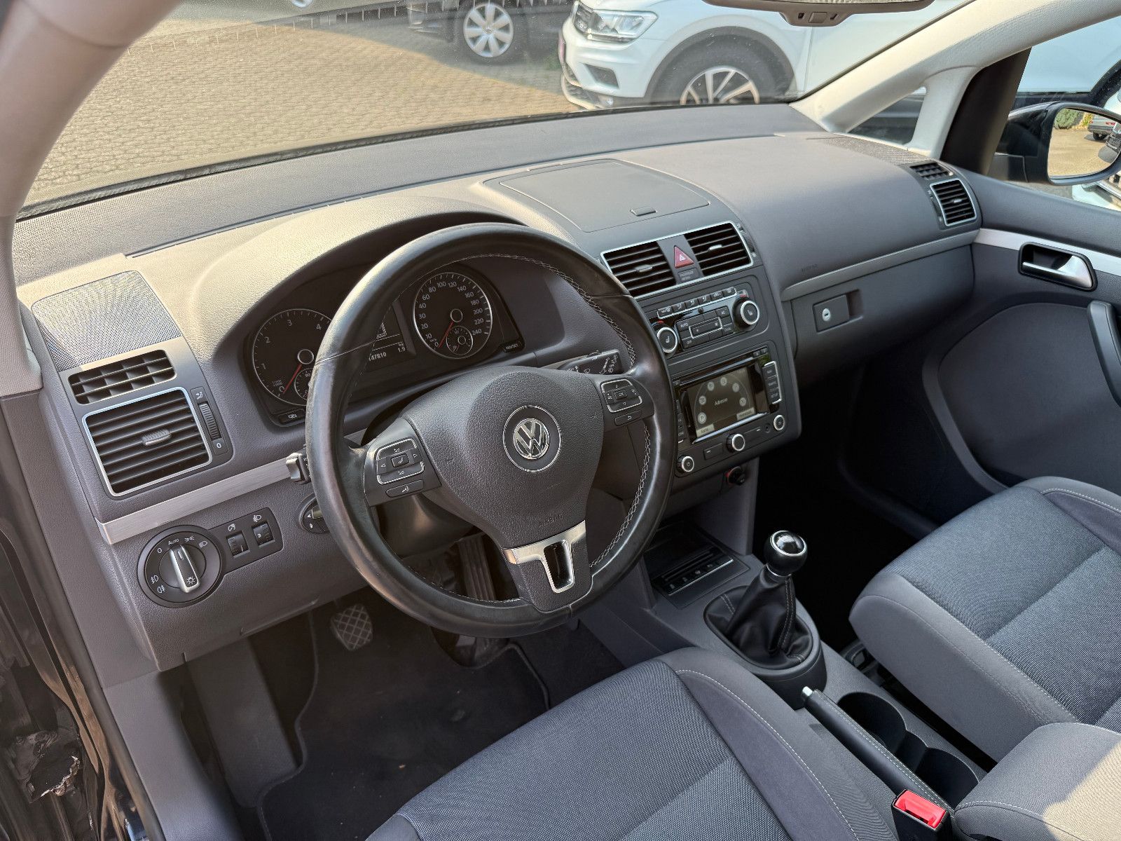 Fahrzeugabbildung Volkswagen Touran Style BMT*Tempomat*Navi*7 Sitzer*