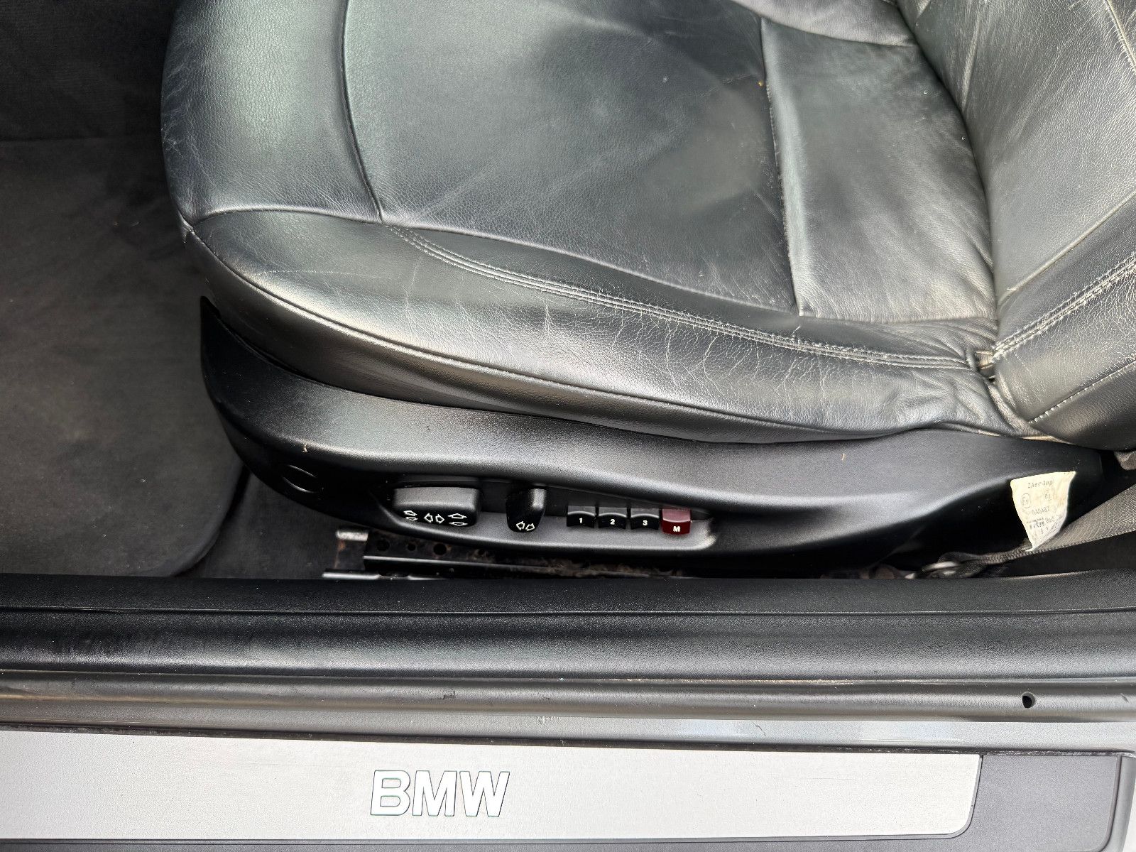 Fahrzeugabbildung BMW Z4 Baureihe Z4 Roadster 3.0i