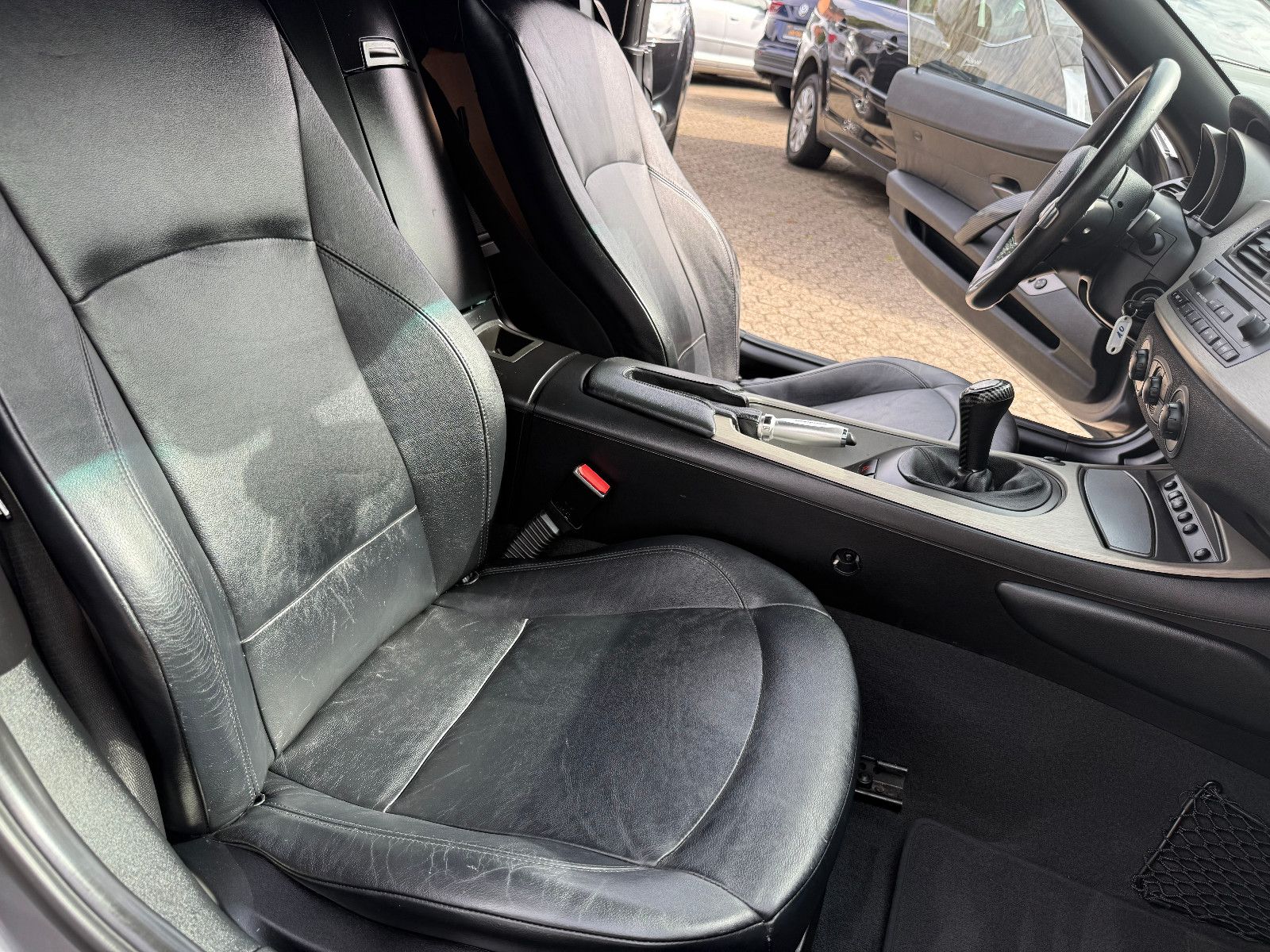Fahrzeugabbildung BMW Z4 Baureihe Z4 Roadster 3.0i