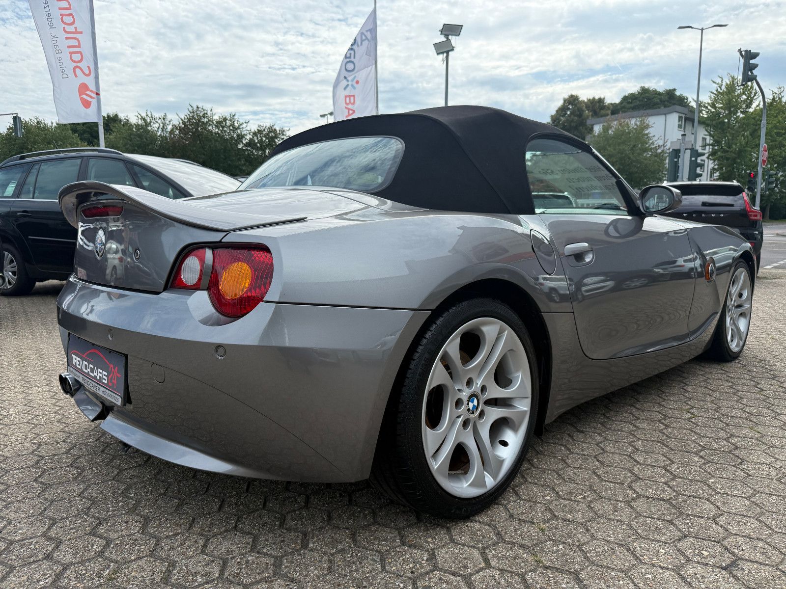 Fahrzeugabbildung BMW Z4 Baureihe Z4 Roadster 3.0i