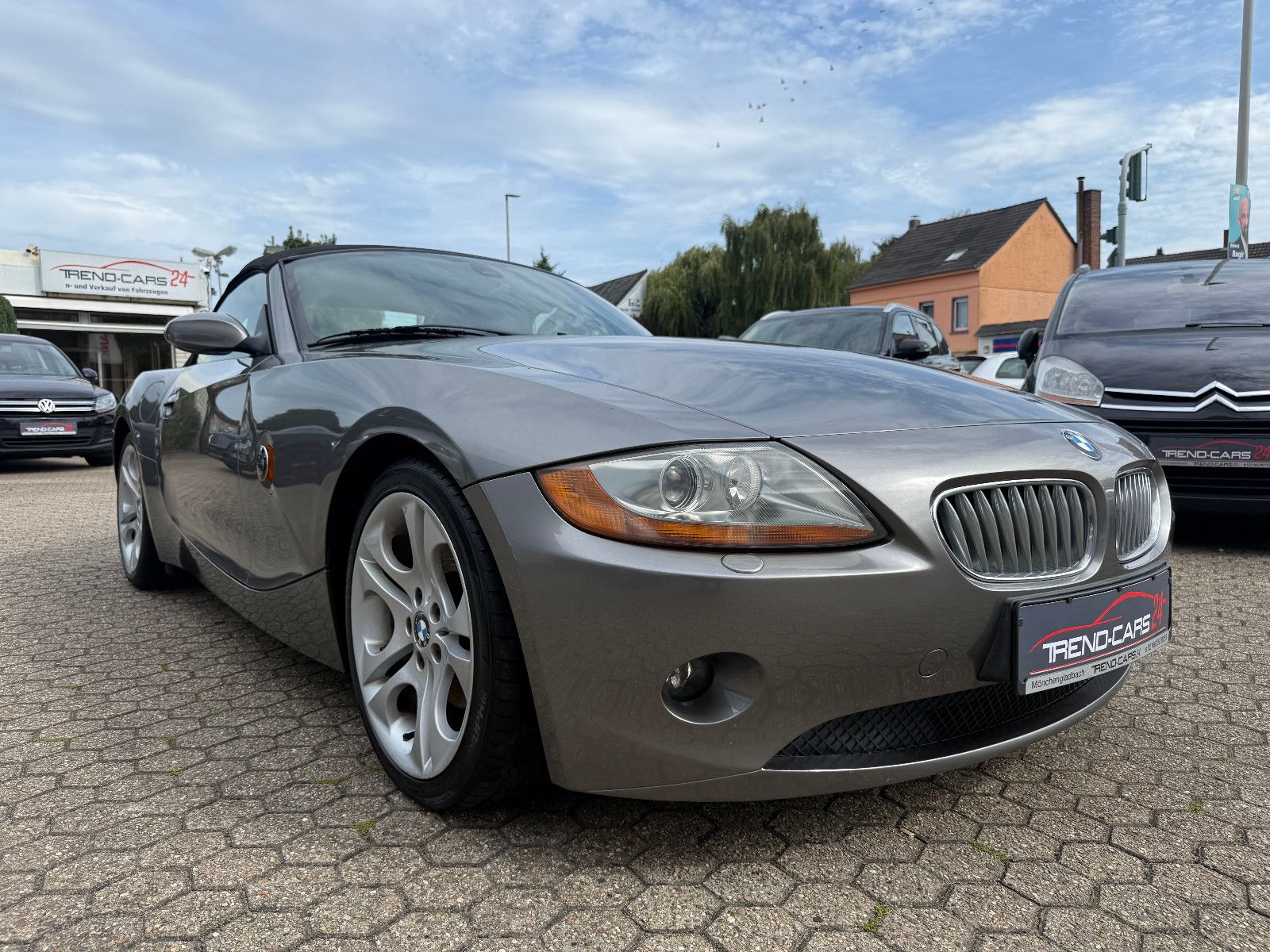 Fahrzeugabbildung BMW Z4 Baureihe Z4 Roadster 3.0i