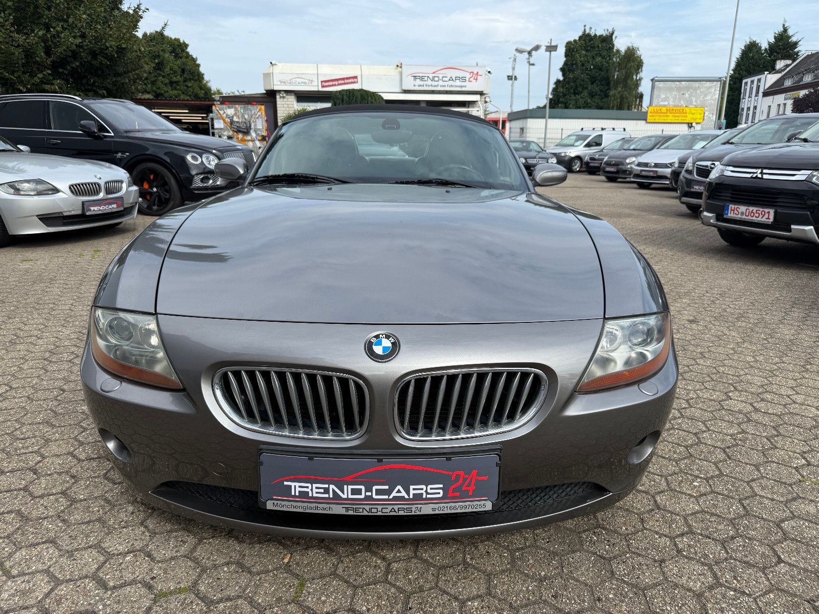 Fahrzeugabbildung BMW Z4 Baureihe Z4 Roadster 3.0i