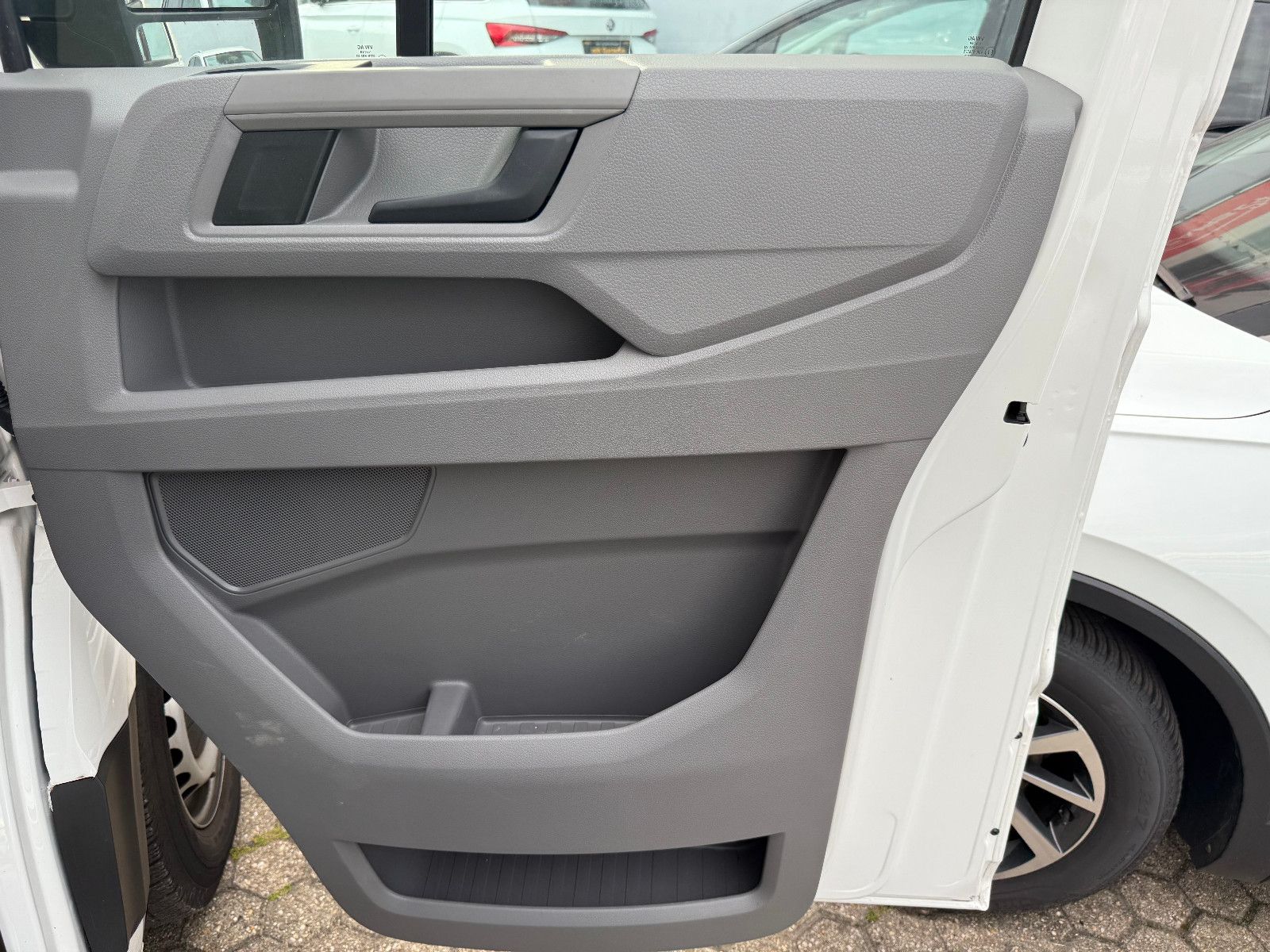 Fahrzeugabbildung Volkswagen Crafter Kasten 35 lang plus Superhochdach L5H4