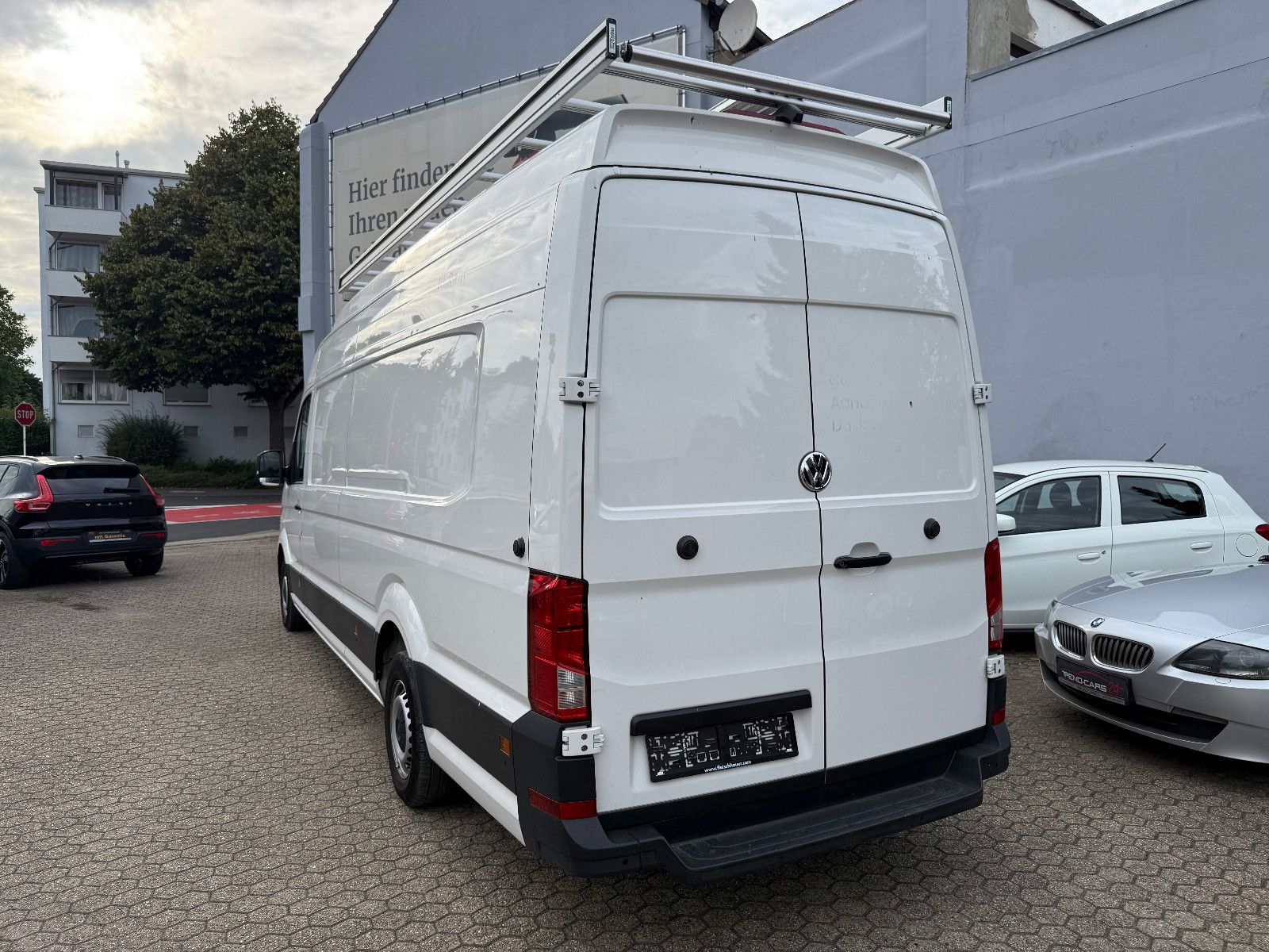 Fahrzeugabbildung Volkswagen Crafter Kasten 35 lang plus Superhochdach L5H4