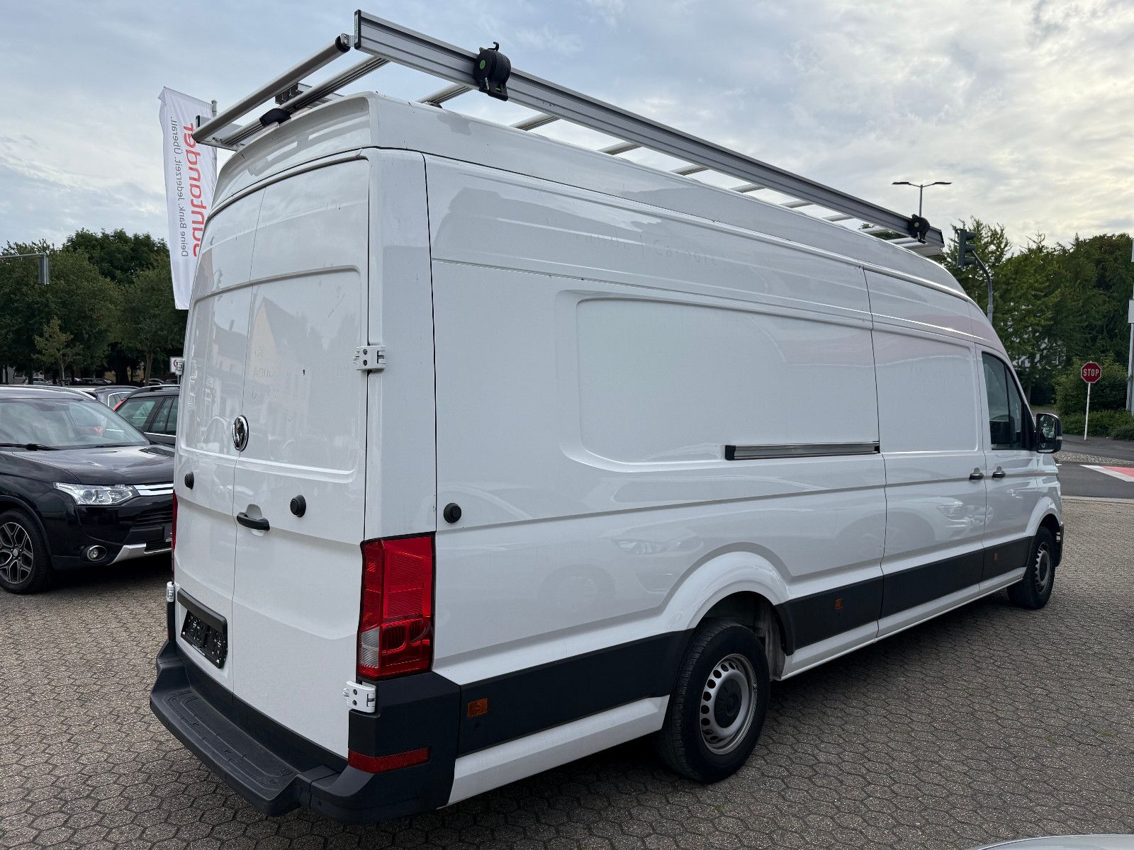 Fahrzeugabbildung Volkswagen Crafter Kasten 35 lang plus Superhochdach L5H4