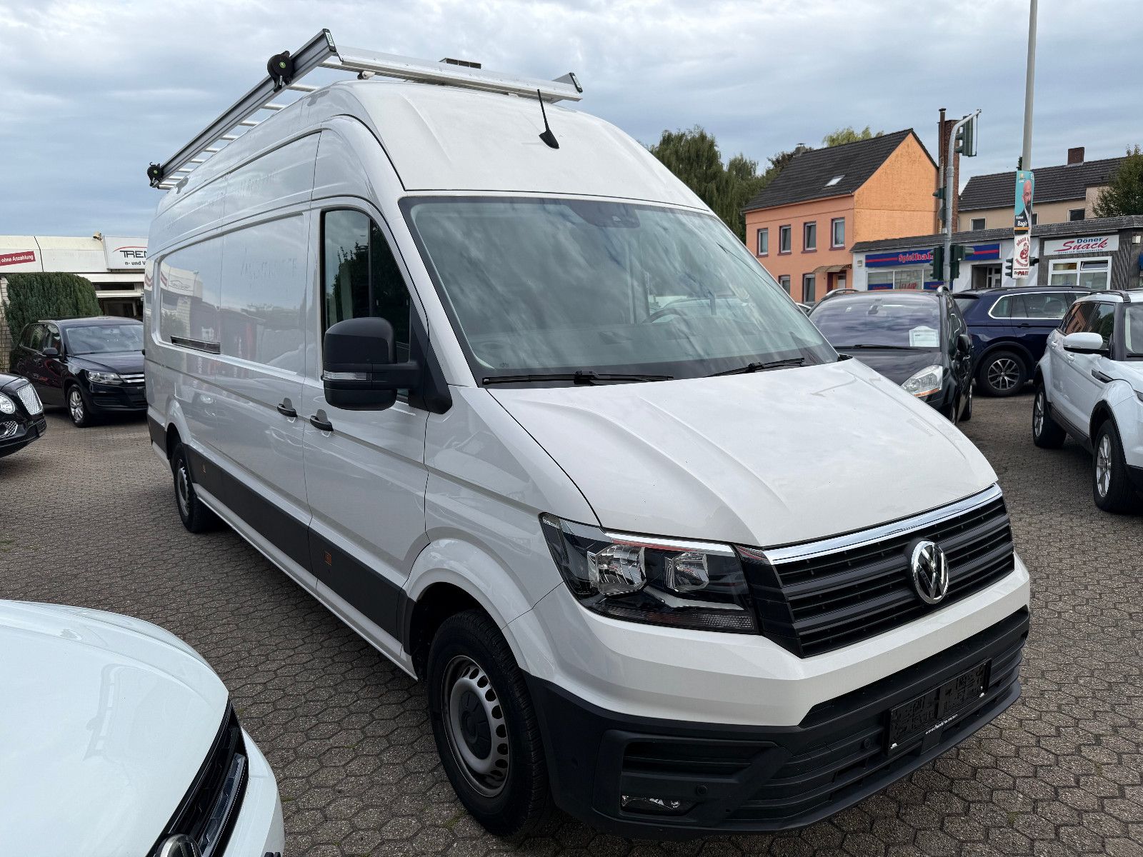Fahrzeugabbildung Volkswagen Crafter Kasten 35 lang plus Superhochdach L5H4