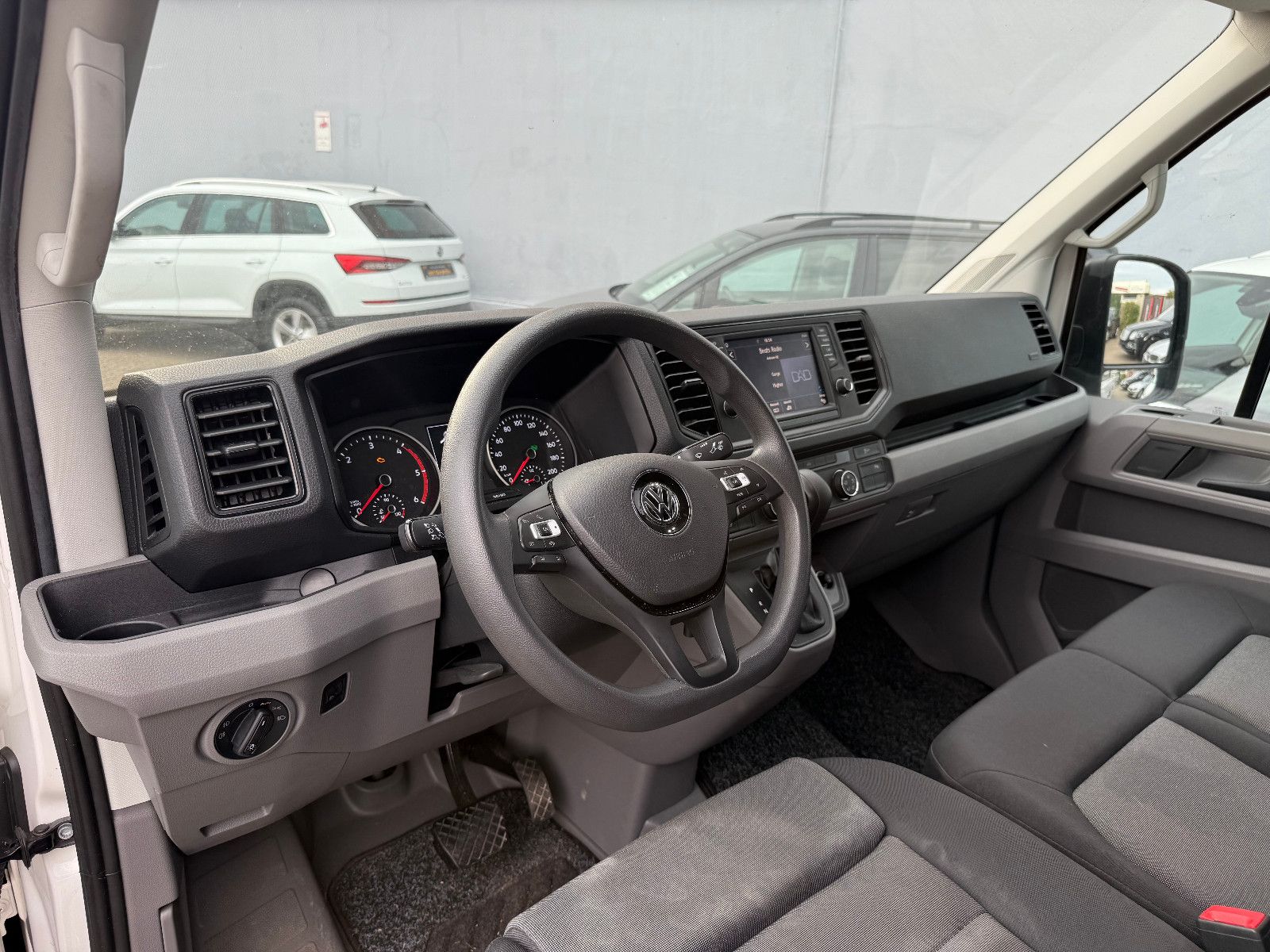 Fahrzeugabbildung Volkswagen Crafter Kasten 35 lang plus Superhochdach L5H4