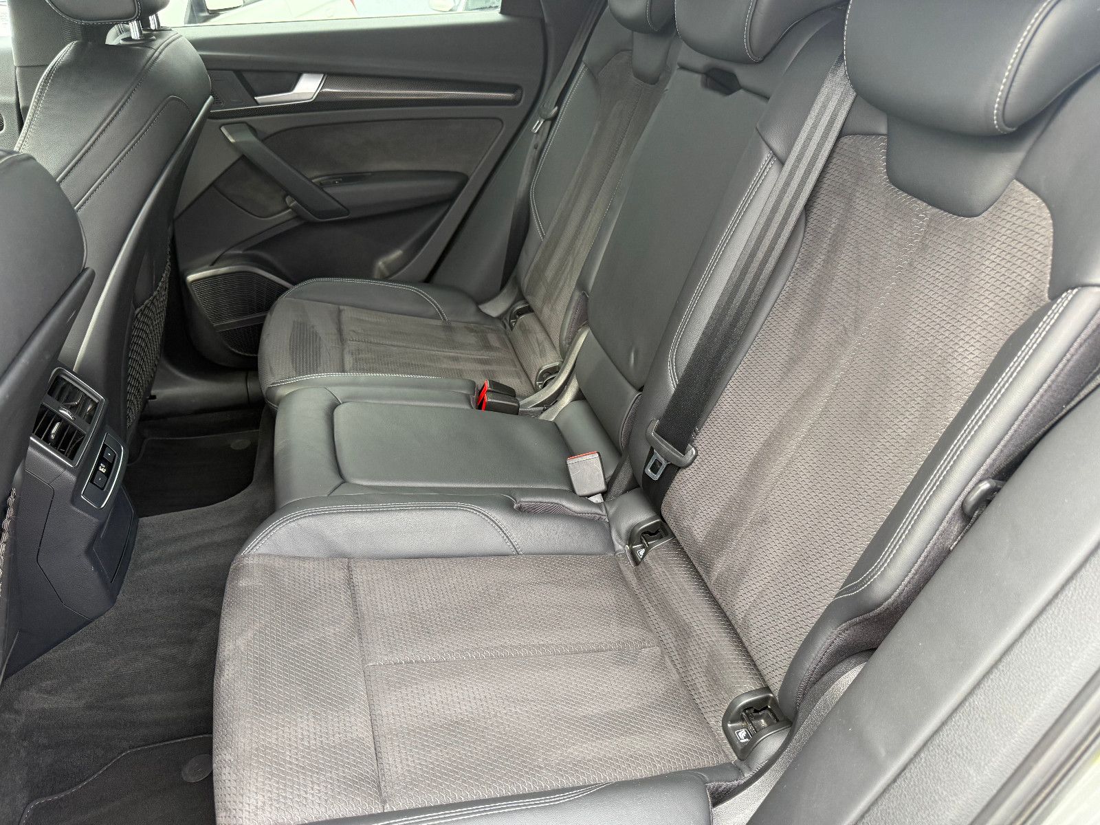 Fahrzeugabbildung Audi SQ5 3.0 TFSI quattro