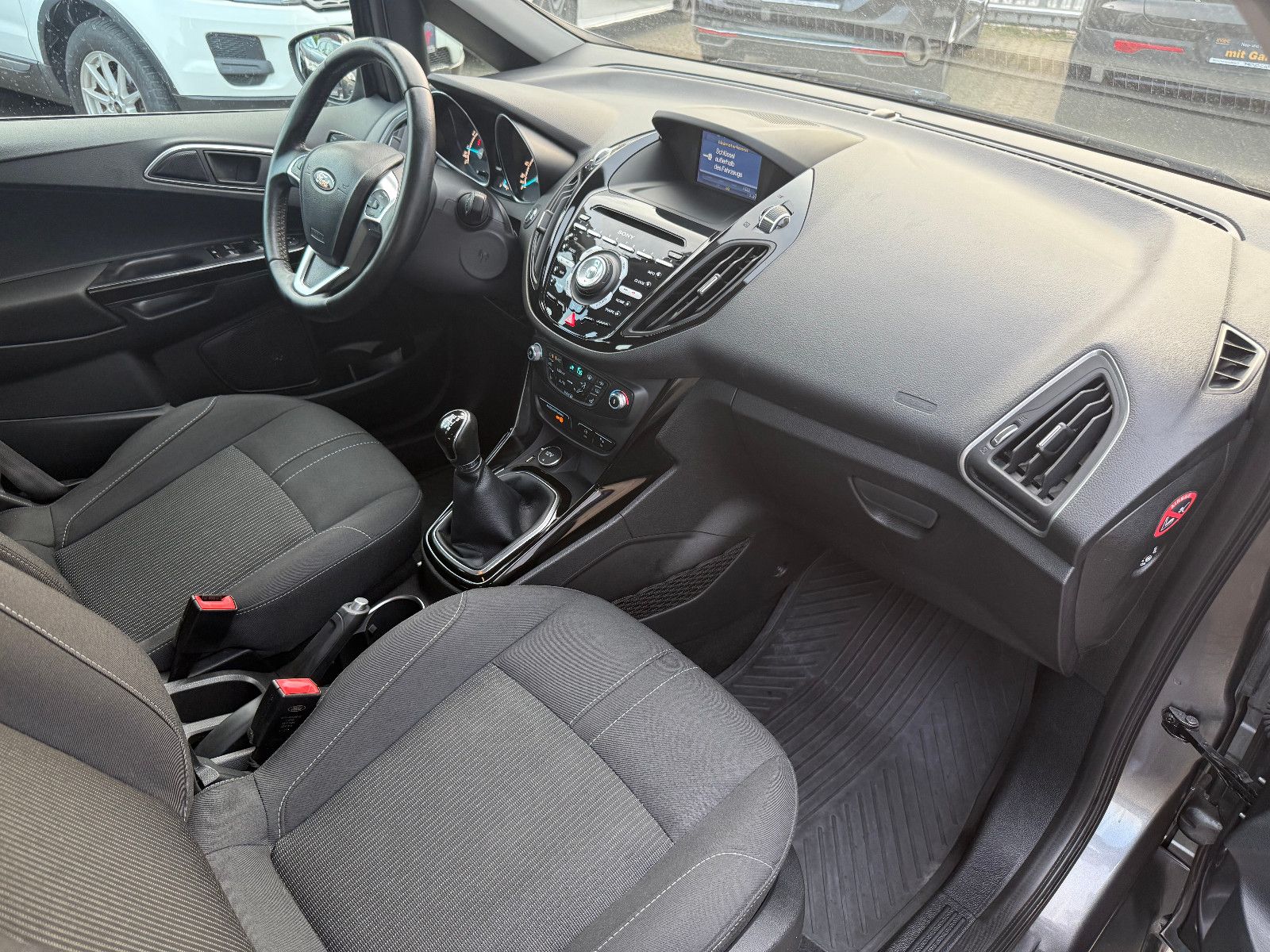Fahrzeugabbildung Ford B-Max B-MAX Titanium