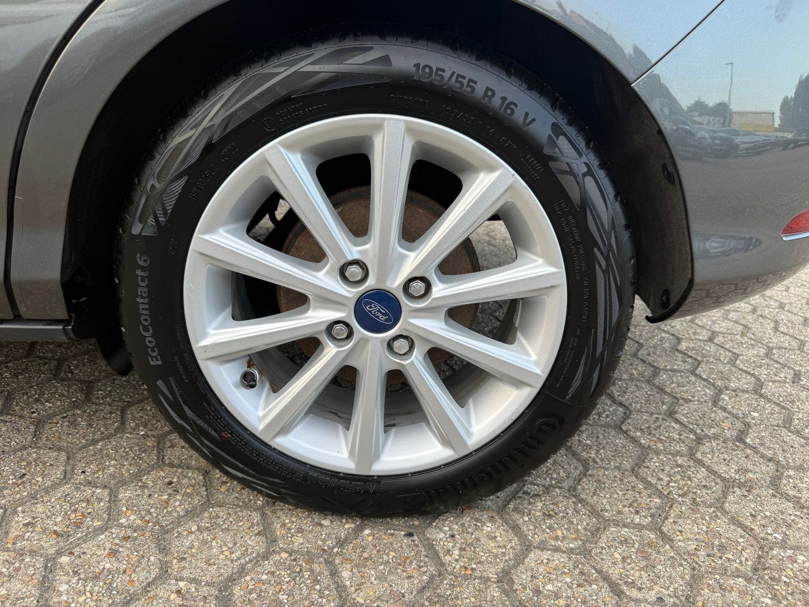 Fahrzeugabbildung Ford B-Max B-MAX Titanium