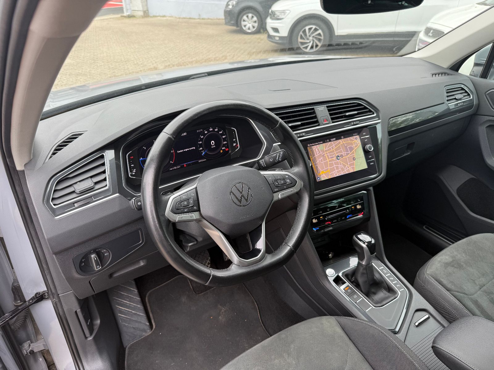 Fahrzeugabbildung Volkswagen Tiguan Elegance*ACC*SH*Lenkradheizung*AHK*