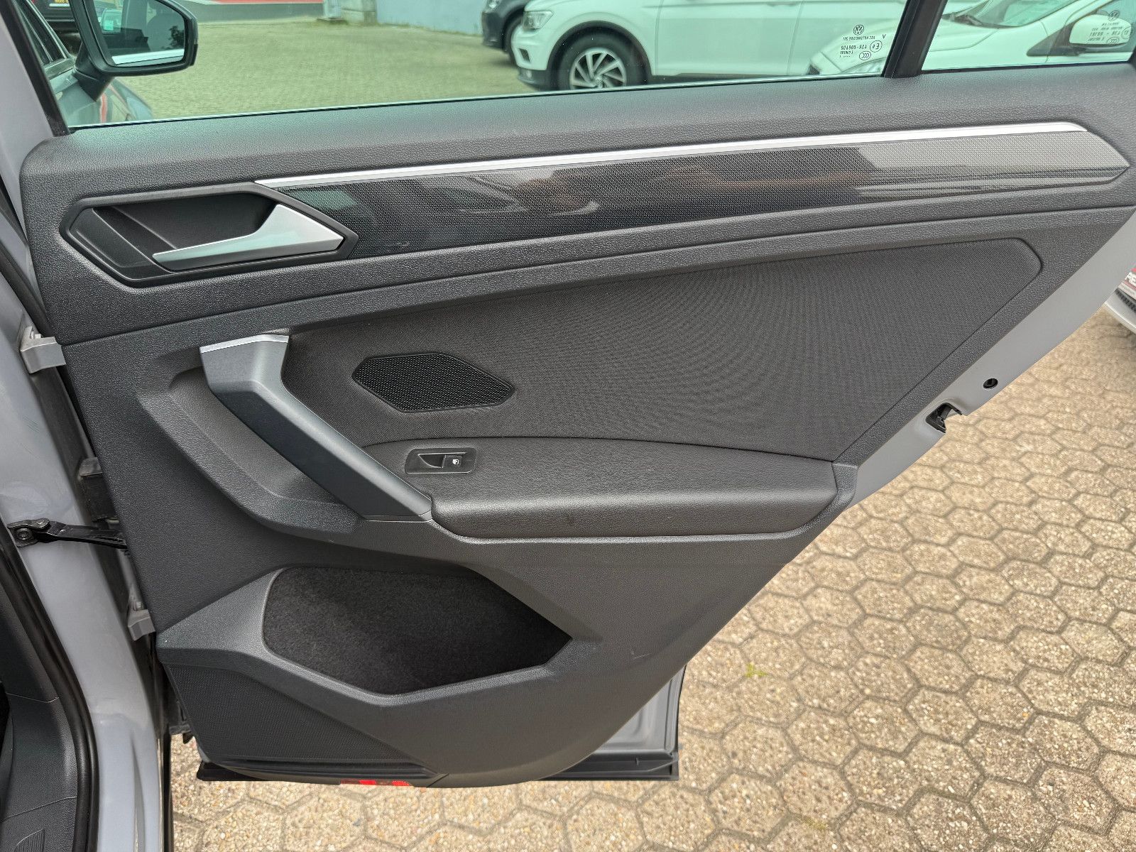 Fahrzeugabbildung Volkswagen Tiguan Elegance*ACC*SH*Lenkradheizung*AHK*