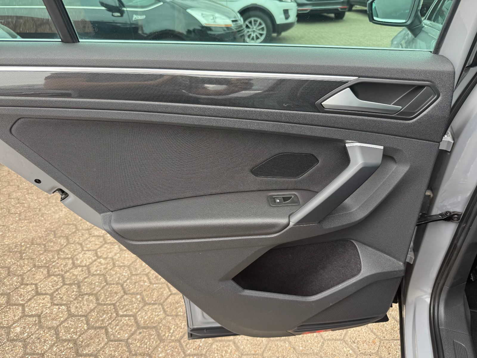 Fahrzeugabbildung Volkswagen Tiguan Elegance*ACC*SH*Lenkradheizung*AHK*