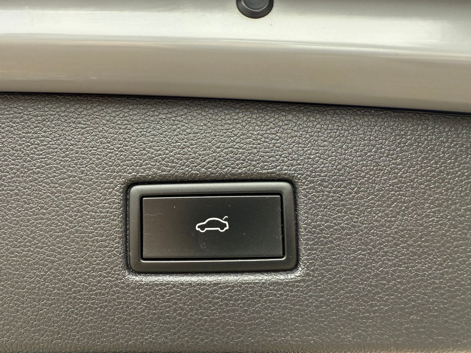 Fahrzeugabbildung Volkswagen Tiguan Elegance*ACC*SH*Lenkradheizung*AHK*
