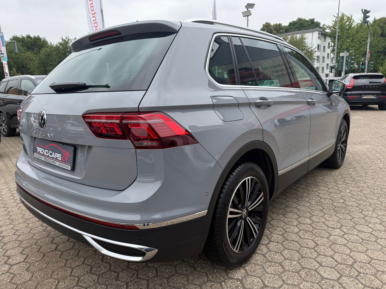Fahrzeugabbildung Volkswagen Tiguan Elegance*ACC*SH*Lenkradheizung*AHK*