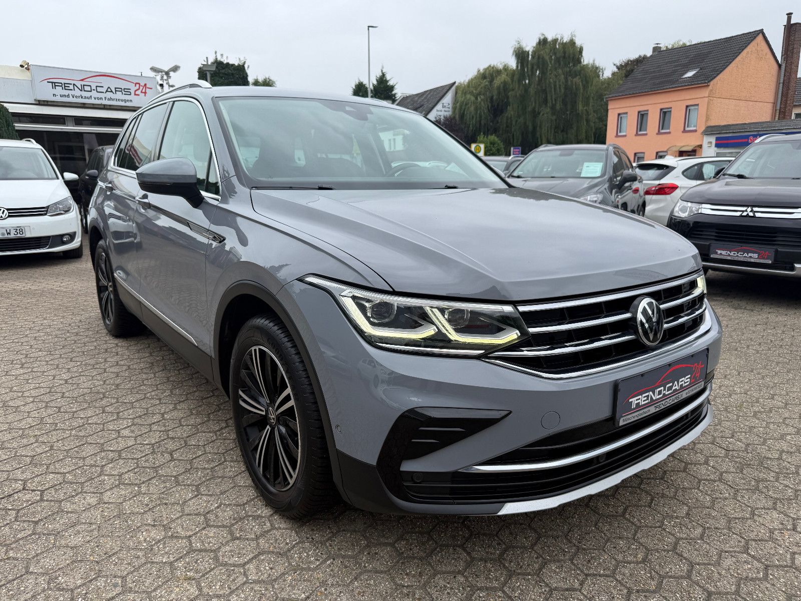 Fahrzeugabbildung Volkswagen Tiguan Elegance*ACC*SH*Lenkradheizung*AHK*