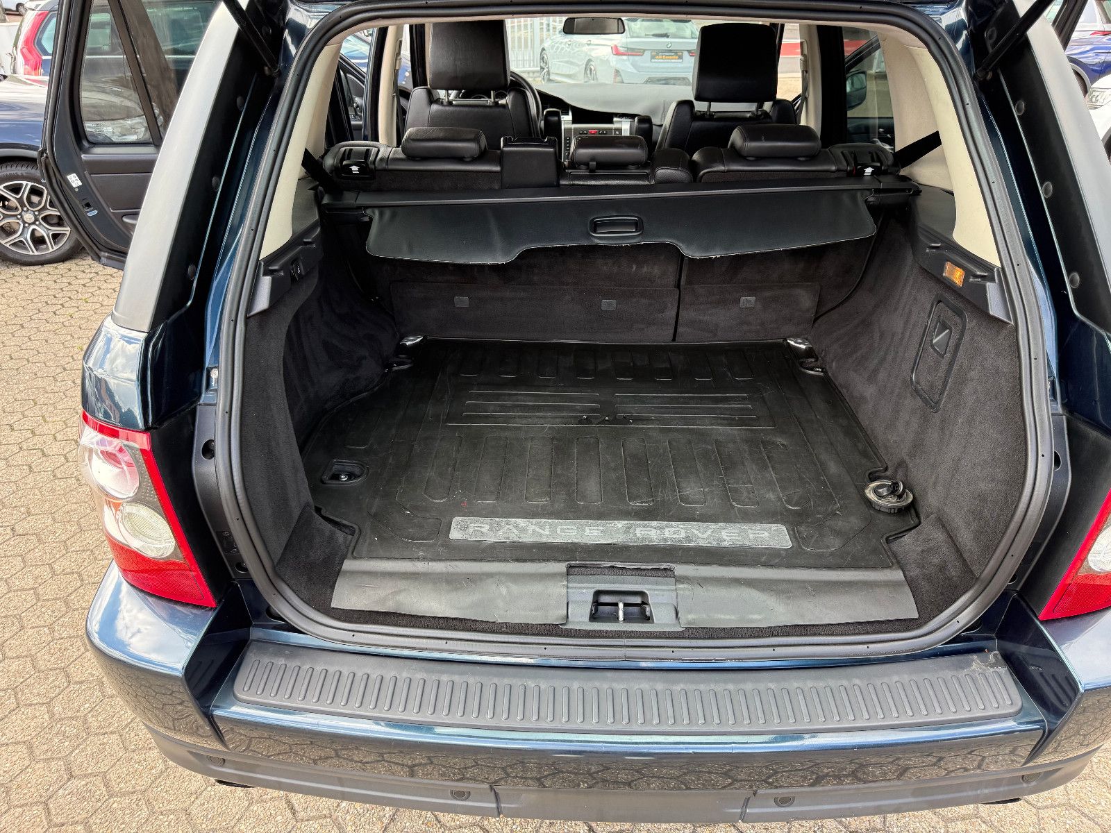 Fahrzeugabbildung Land Rover Range Rover Sport V6  ACC