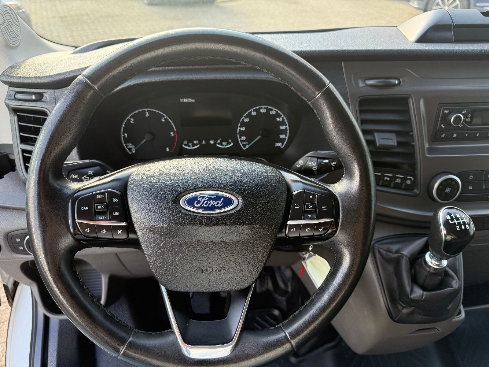 Fahrzeugabbildung Ford Transit Kasten 350 Trend  L4 H3 DPD