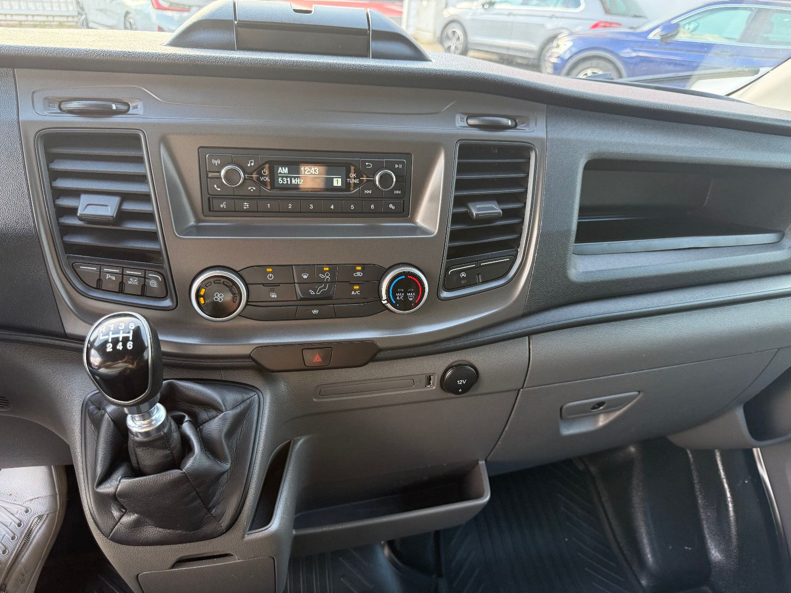 Fahrzeugabbildung Ford Transit Kasten 350 Trend  L4 H3 DPD