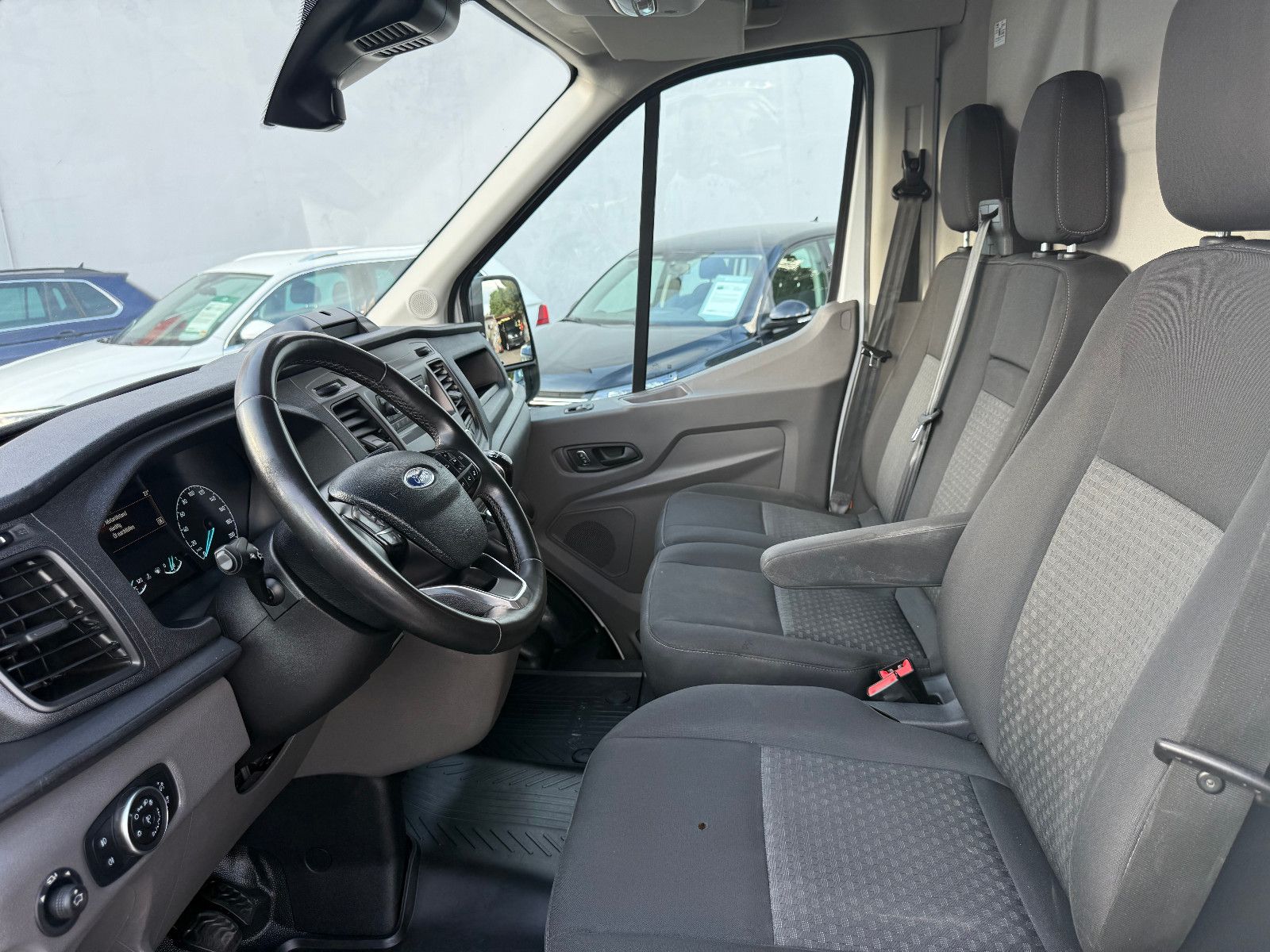Fahrzeugabbildung Ford Transit Kasten 350 Trend  L4 H3 DPD