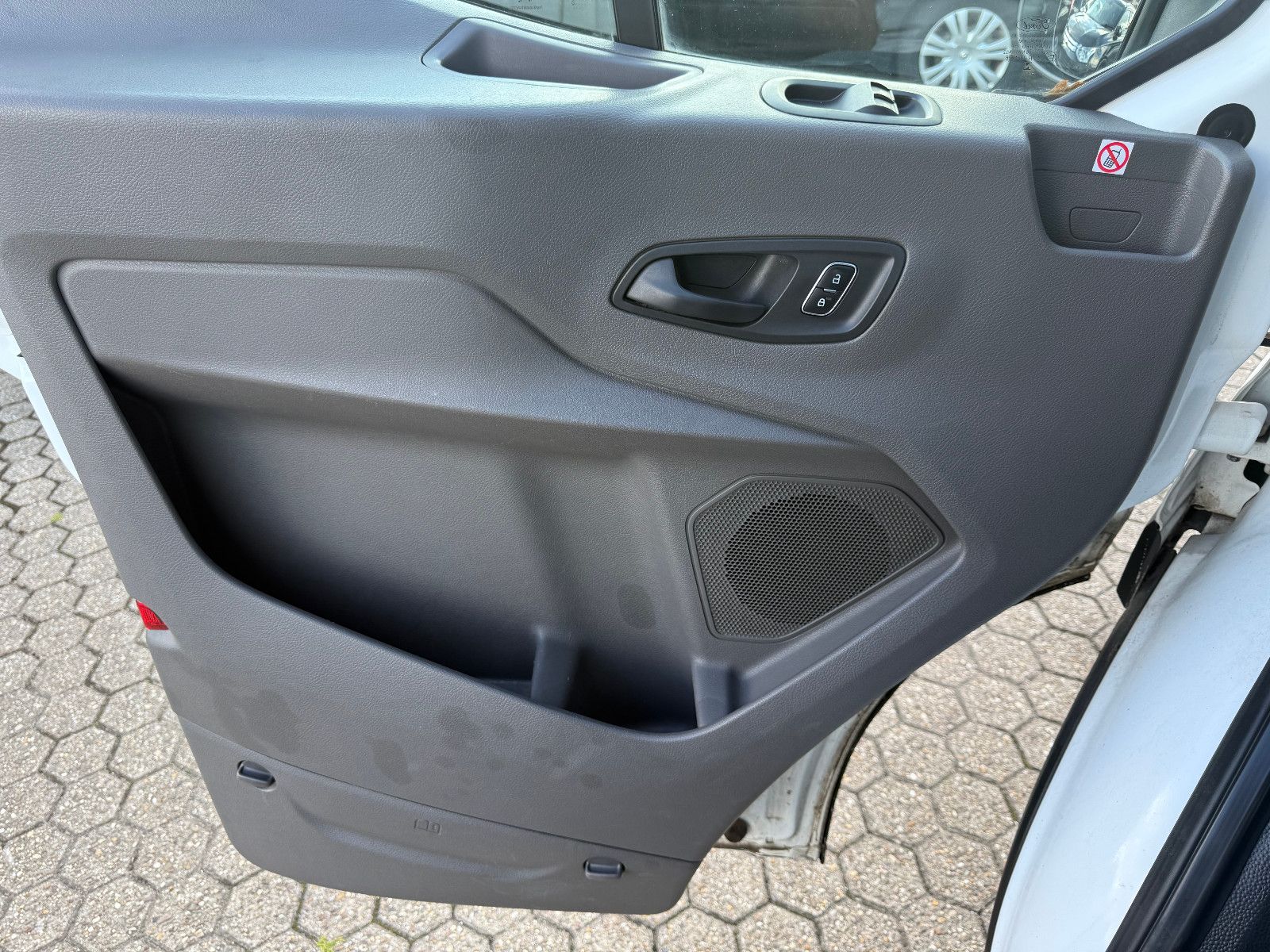 Fahrzeugabbildung Ford Transit Kasten 350 Trend  L4 H3 DPD