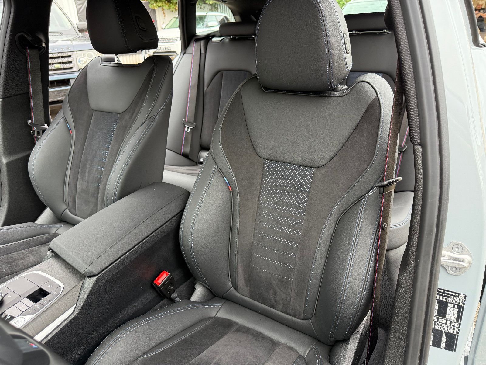 Fahrzeugabbildung BMW 318 Baureihe 3 Touring 318 i M Sport
