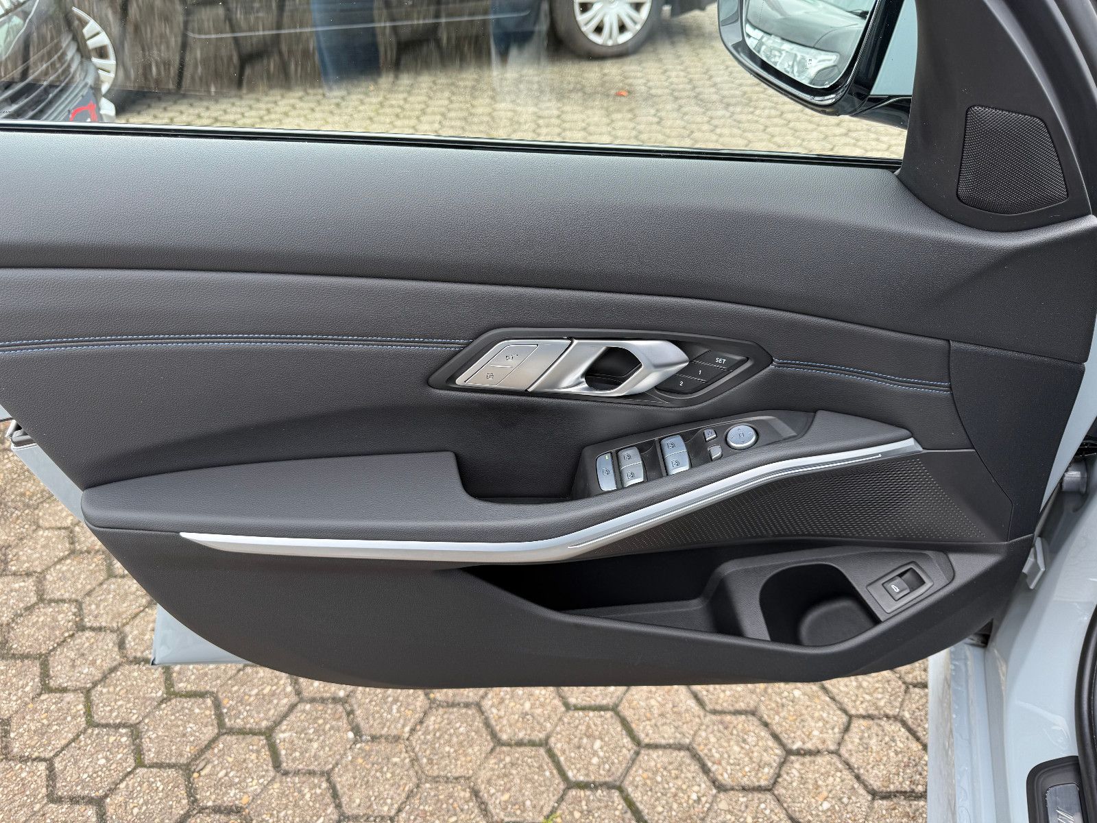 Fahrzeugabbildung BMW 318 Baureihe 3 Touring 318 i M Sport